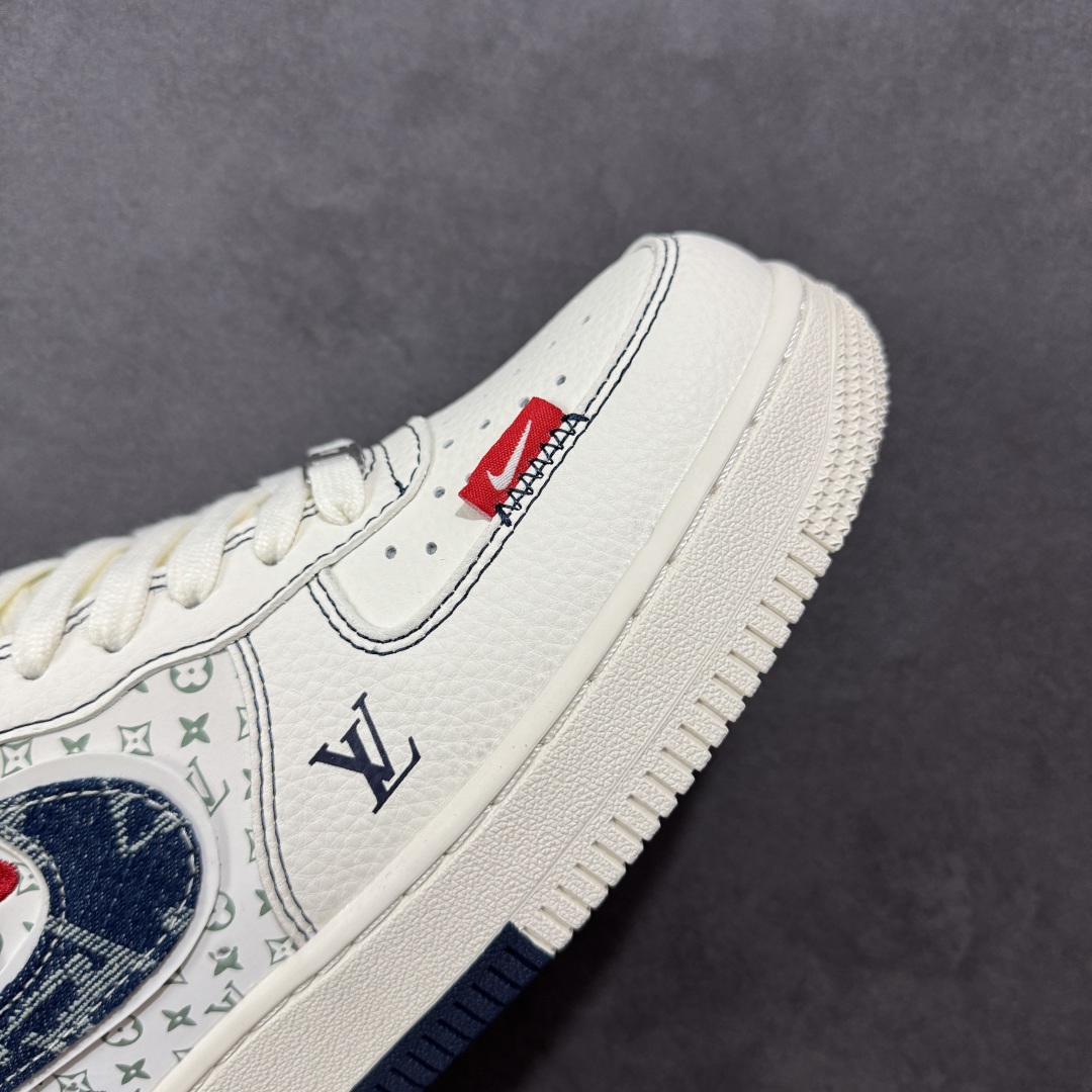 图片[5]-【定制版】Nike Air Force 1 Low 07 x Louis Vuitton LV白蓝双小勾 原楦头原纸板 打造纯正低帮空军版型 专注外贸渠道 全掌内置蜂窝气垫 原盒配件 原厂中底钢印、拉帮完美 货号：YX5066 342 尺码：36 36.5 37.5 38 38.5 39 40 40.5 41 42 42.5 43 44 44.5 45-选品中心