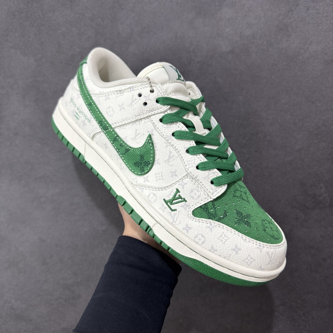 图片[3]-【定制版】Nike SB Dunk Low LV联名 绿色牛仔 周年高端定制 低帮休闲板鞋 SC9772-805  #定制鞋盒 大厂纯原品质出货 超高清洁度 皮料切割干净无任何毛边 细节完美   尺码：36 36.5 37.5 38 38.5 39 40 40.5 41 42 42.5 43 44 44.5 45-选品中心