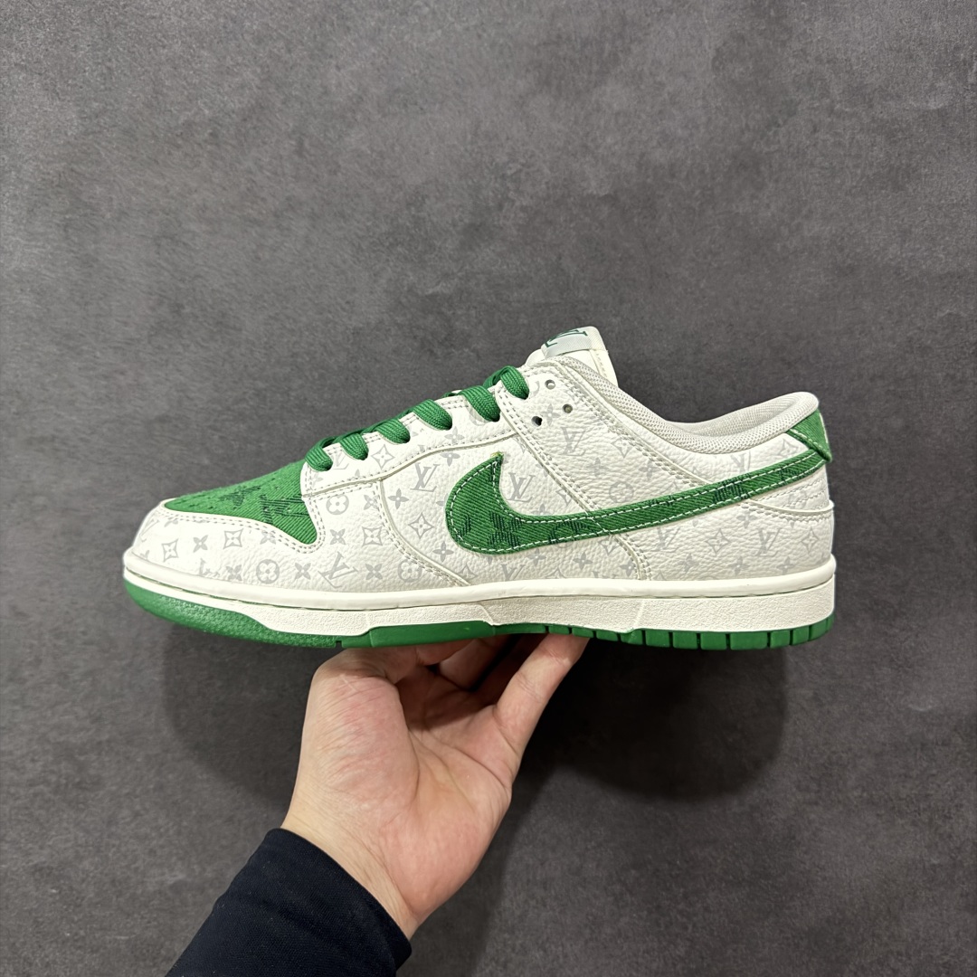 图片[2]-【定制版】Nike SB Dunk Low LV联名 绿色牛仔 周年高端定制 低帮休闲板鞋 SC9772-805  #定制鞋盒 大厂纯原品质出货 超高清洁度 皮料切割干净无任何毛边 细节完美   尺码：36 36.5 37.5 38 38.5 39 40 40.5 41 42 42.5 43 44 44.5 45-选品中心