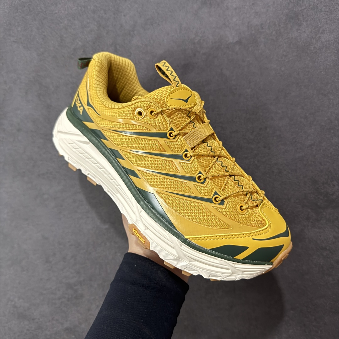 图片[3]-【公司级】HOKA ONE ONE Mafate Three 2 玛法特2.5代系列低帮轻量户外越野休闲运动慢跑鞋 上脚赞到报爆 轻盈舒适 鞋面采用超轻的无缝架构 轻薄的TPU贴在透气的鞋面材料上 减轻重量同时也保证了支撑性 鞋底采用滚动平衡技术 引导跑者回归自然步态 祖传的神奇EVA材质中底依旧是一如既往地表现优秀 能提供充足的缓震 作为HOKA家的越野跑鞋 VIBRAM 橡胶大底也是必不可少的 即便在复杂湿滑的地形 依旧能有良好的抓地力及稳定性 鞋带采用了弹性不易松脱的扁宽弹性鞋带 前掌与中掌部分也进行了加宽 也更加适合亚洲人的脚型 是一款十分全面且足够强悍的户外硬核越野鞋 日常搭配的话短裤是基本不挑 阔腿裤 工装裤以及各种长筒牛仔裤都可以 尺码：36 36.5 37.5 38 38.5 39 40 40.5 41 42 42.5 43 44 44.5 45-选品中心