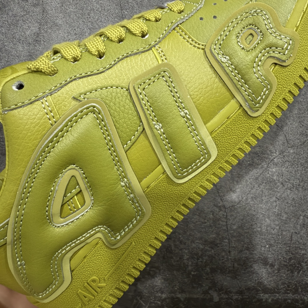 图片[3]-【S2纯原】CPFM x NK Air Force 1 Low 空军一号系列低帮 S2纯原生产线出品 经典百搭休闲运动板鞋“联名放大补丁字母”近日，A$AP Bari 在其官方社交媒体上预告了 Cactus Plant Flea Market(CPFM) 和 Nike Air Force 1 Low 的全新配色。 #此次全新推出的紫色和苔藓绿配色，保留了原始黑白版本的标志性风格，均采用皮革鞋面、尼龙鞋舌、带有反光底衬的「AIR SUNSHINE」及同色 AF1 橡胶鞋底。 货号：FQ7069-300 尺码：36 36.5 37.5 38 38.5 39 40 40.5 41 42 42.5 43 44 44.5 45 46 47.5-选品中心