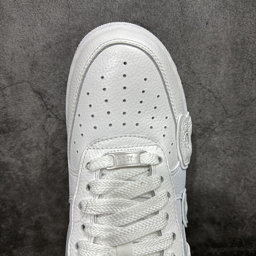 图片[5]-【S2纯原】CPFM x NK Air Force 1 Low 空军一号系列低帮 S2纯原生产线出品 经典百搭休闲运动板鞋“联名放大补丁字母”近日，A$AP Bari 在其官方社交媒体上预告了 Cactus Plant Flea Market(CPFM) 和 Nike Air Force 1 Low 的全新配色。 #此次全新推出的紫色和苔藓绿配色，保留了原始黑白版本的标志性风格，均采用皮革鞋面、尼龙鞋舌、带有反光底衬的「AIR SUNSHINE」及同色 AF1 橡胶鞋底。 货号：FQ7069-100 尺码：39 40 40.5 41 42 42.5 43 44 44.5 45 46 47.5-选品中心