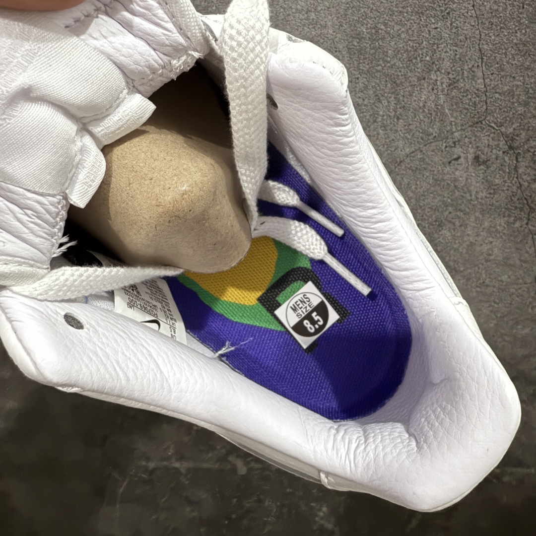 图片[6]-【S2纯原】CPFM x NK Air Force 1 Low 空军一号系列低帮 S2纯原生产线出品 经典百搭休闲运动板鞋“联名放大补丁字母”近日，A$AP Bari 在其官方社交媒体上预告了 Cactus Plant Flea Market(CPFM) 和 Nike Air Force 1 Low 的全新配色。 #此次全新推出的紫色和苔藓绿配色，保留了原始黑白版本的标志性风格，均采用皮革鞋面、尼龙鞋舌、带有反光底衬的「AIR SUNSHINE」及同色 AF1 橡胶鞋底。 货号：FQ7069-100 尺码：39 40 40.5 41 42 42.5 43 44 44.5 45 46 47.5-选品中心