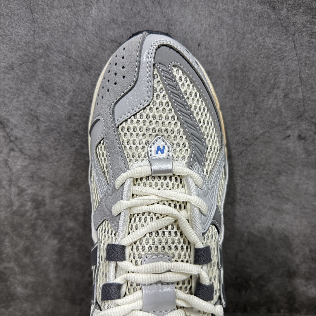 图片[5]-【纯原版】NB新百伦New Balance M1906R U1906NA 系列复古老爹风休闲运动慢跑鞋 采用轻质牛剖革拼接透气网眼衬垫织物鞋面材质#T-Beam大底提供足步弓支撑，保持步态稳定#后跟搭载外露缓震胶 鞋身整体以各种深浅不一的灰色覆盖，鞋头以淡蓝色调装饰，网眼衬垫通过不规律的色块实现做旧的美感，泛黄的鞋底更是进一步增添了复古气息。 尺码：36 37 37.5 38 38.5 39.5 40 40.5 41.5 42 42.5 43 44 45 46.5-选品中心