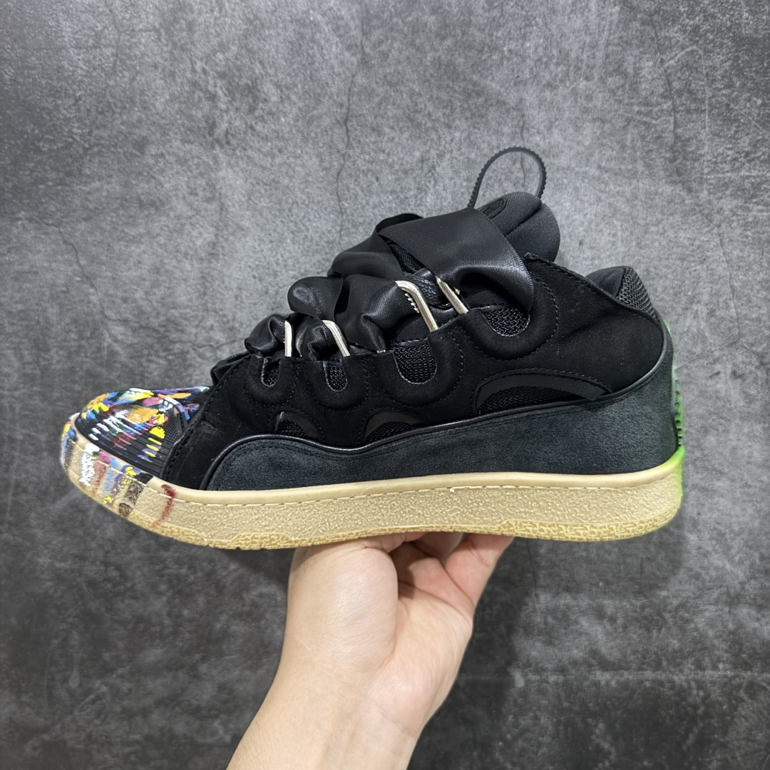 图片[2]-【X1莞产顶级】原版一比一开发 高订制版全网独家 市售顶级版本 外贸鬼佬指令订单最大到47 Lanvin Curb Sneakers 浪凡面包鞋 泼墨色东莞纯原 高端定制版 LANVIN浪凡三代 最新走秀款Curb系列 休闲运动面包鞋 官网一出热度火爆整个全球 各大网红也疯狂上脚 原版一比一开模重工艺制作 全鞋身采用东莞代工厂进口牛皮/环保牛反绒 进口电脑针车 数控针距精准无差 鞋头面冲孔整齐利落 金钢网织物 随机3D电喷泼墨 原磨具私模双色TPU大底 内里柔软透气太空棉面料 原版一致定制鞋带 全套原版一致包装。 尺码：35 36 37 38 39 40 41 42 43 44 45 46 47-选品中心