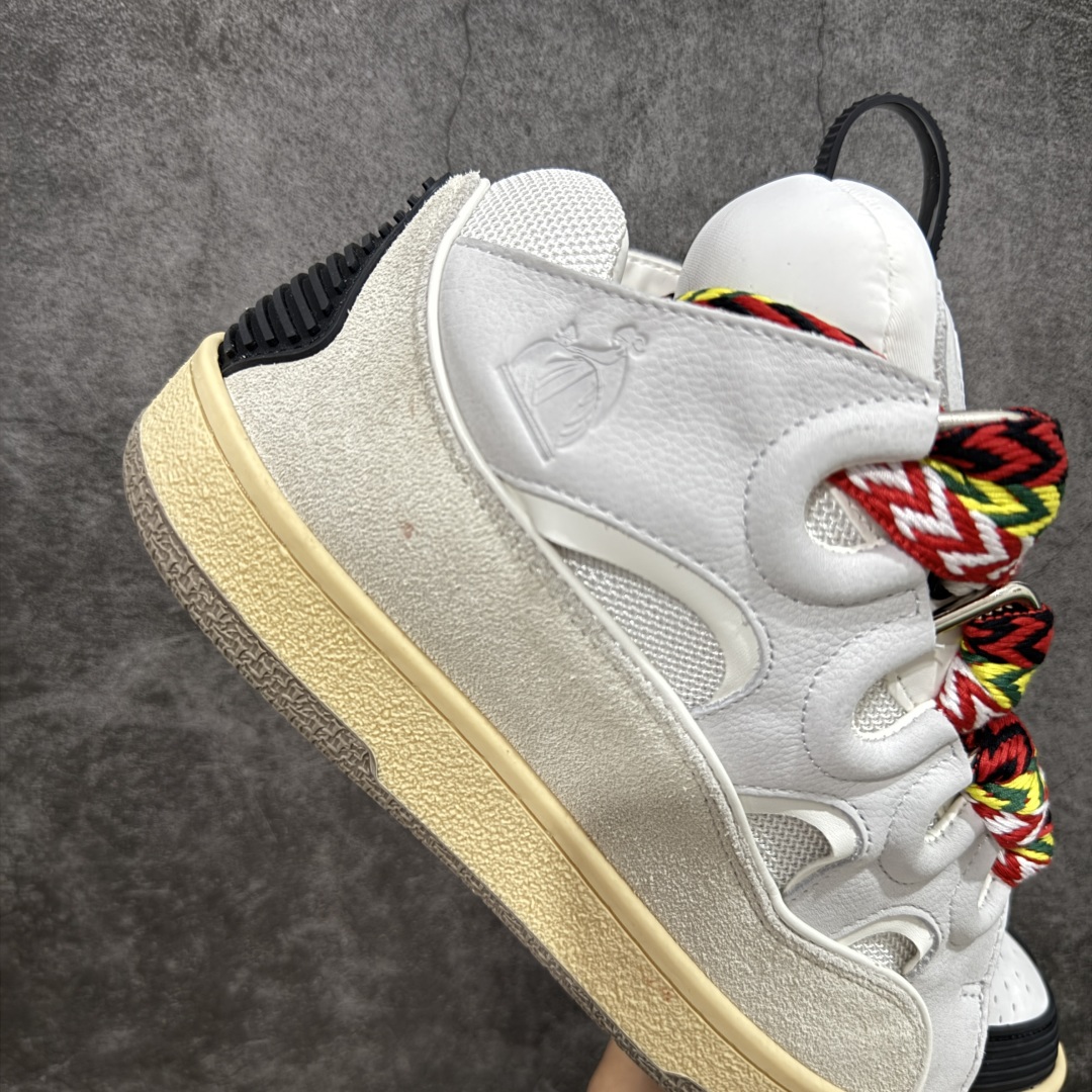 图片[7]-【X1莞产顶级】 原版一比一开发 高订制版全网独家 市售顶级版本 外贸鬼佬指令订单最大到47 Lanvin Curb Sneakers 浪凡面包鞋 基础款经典色东莞纯原 高端定制版 LANVIN浪凡三代 最新走秀款Curb系列 休闲运动面包鞋 官网一出热度火爆整个全球 各大网红也疯狂上脚 原版一比一开模重工艺制作 全鞋身采用东莞代工厂进口牛皮/环保牛反绒 进口电脑针车 数控针距精准无差 鞋头面冲孔整齐利落 金钢网织物 随机3D电喷泼墨 原磨具私模双色TPU大底 内里柔软透气太空棉面料 原版一致定制鞋带 全套原版一致包装。 尺码：35 36 37 38 39 40 41 42 43 44 45 46 47-选品中心