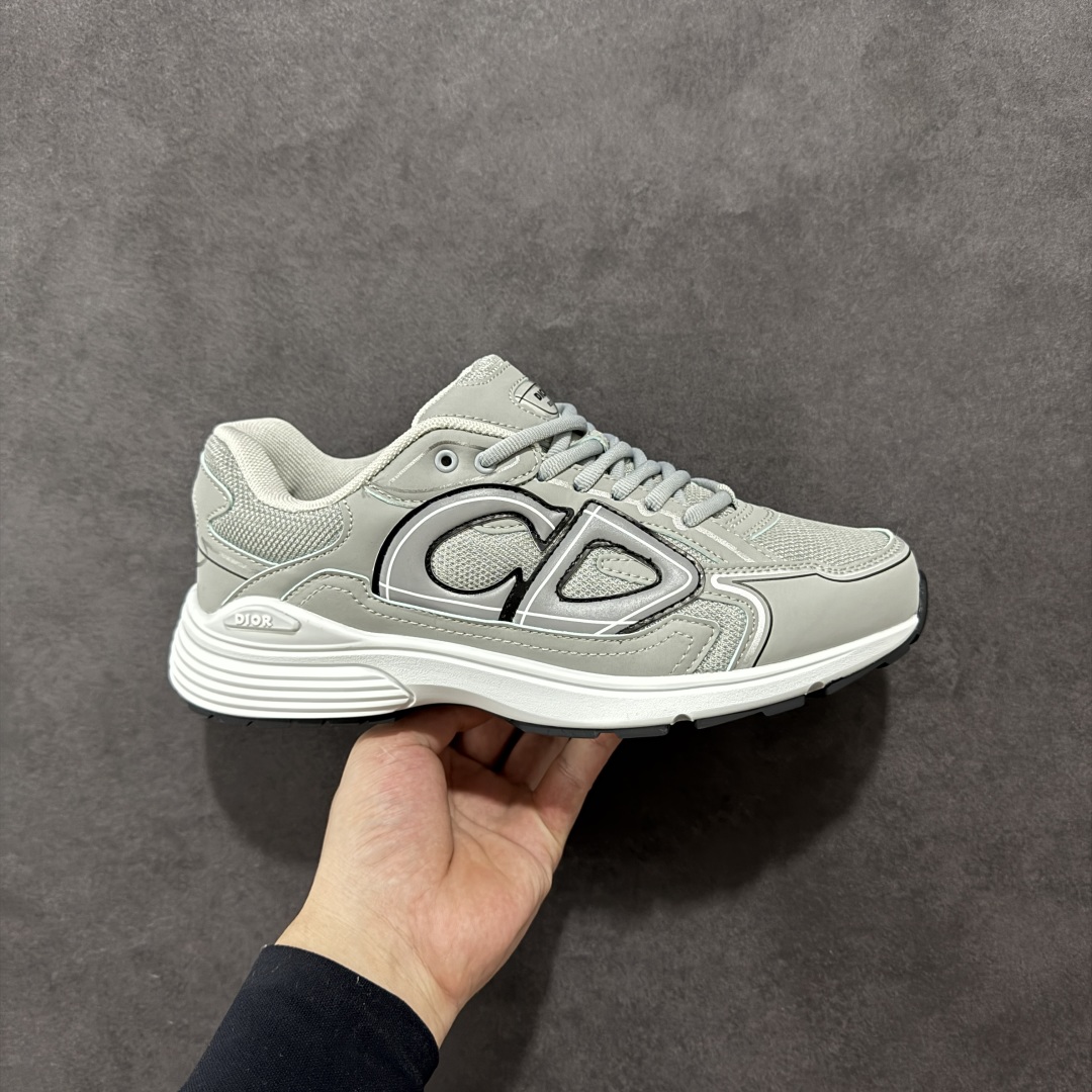 【公司级版本】迪奥/Dior B30 Low-Top Sneaker B30系列低帮经典老爹风系带复古休闲运动慢跑鞋 #原楦原纸版数据开发 #采用粒面牛剖革组合网织布鞋面材质 #正确吸汗网布贴合海玻璃CD压纹鞋垫 #独家开发TPU弹力中底组合TR光泽耐韧锯齿橡胶大底❗️ 尺码:40 41 42 43 44 45 46-选品中心