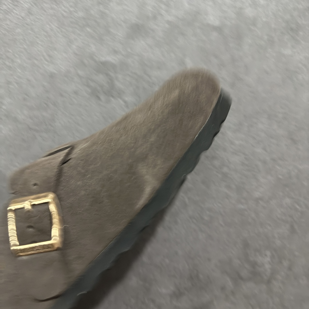 图片[5]-【广东顶级版】德国百年知名鞋履品牌·博肯Birkenstock 勃肯包拖系列 牛皮绒面革平底复古软木休闲鞋 勃肯包拖 市面顶级版本 原产品质 采用质地柔软牛皮绒面革 植入羊羔毛鞋垫和里衬材质 中底搭载缓震软木橡胶 尺码：35 36 37 38 39 40 41 42 43 44 45 46-选品中心