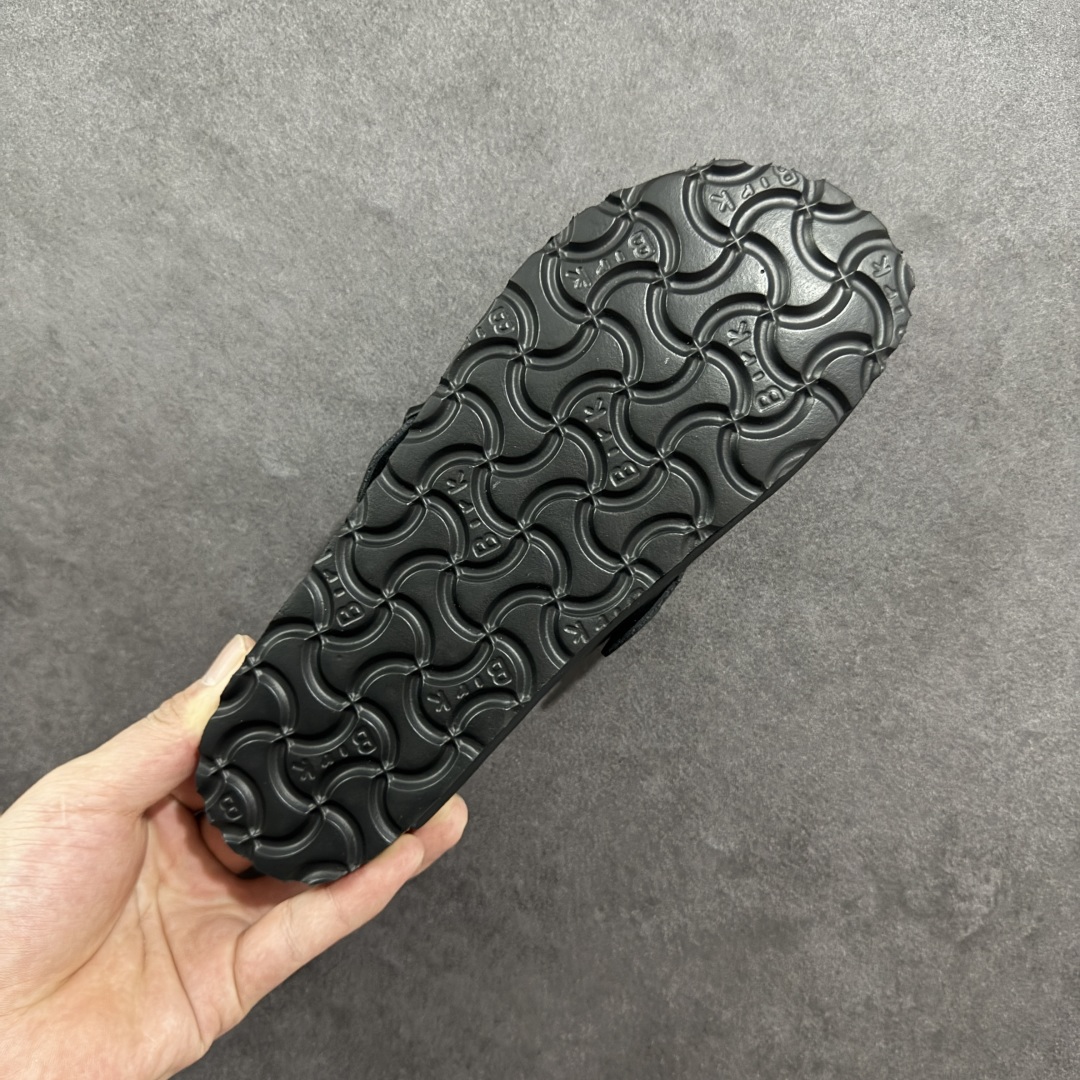 图片[9]-【广东顶级版】德国百年知名鞋履品牌·博肯Birkenstock 勃肯包拖系列 牛皮绒面革平底复古软木休闲鞋 勃肯包拖 市面顶级版本 原产品质 采用质地柔软牛皮绒面革 植入羊羔毛鞋垫和里衬材质 中底搭载缓震软木橡胶 尺码：35 36 37 38 39 40 41 42 43 44 45 46-选品中心