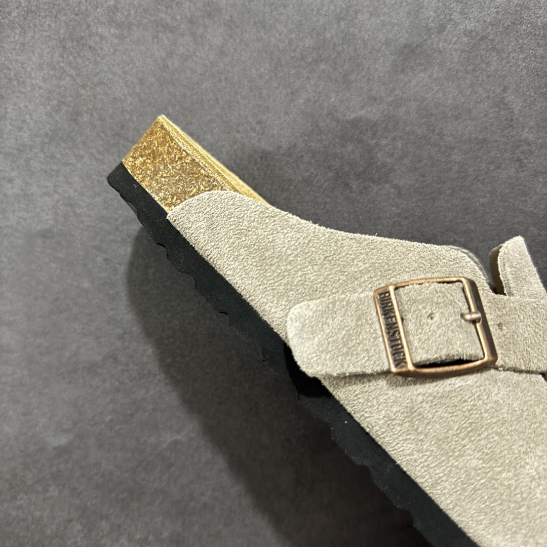 图片[6]-【广东顶级版】德国百年知名鞋履品牌·博肯Birkenstock 勃肯包拖系列 牛皮绒面革平底复古软木休闲鞋 勃肯包拖 市面顶级版本 原产品质 采用质地柔软牛皮绒面革 植入羊羔毛鞋垫和里衬材质 中底搭载缓震软木橡胶 尺码：35 36 37 38 39 40 41 42 43 44 45 46-选品中心