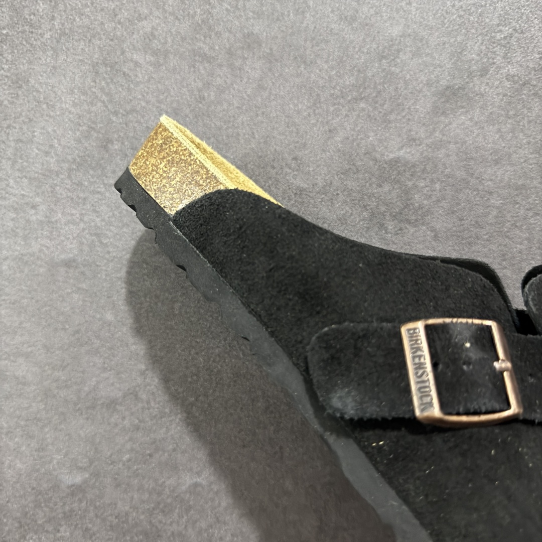 图片[6]-【广东顶级版】德国百年知名鞋履品牌·博肯Birkenstock 勃肯包拖系列 牛皮绒面革平底复古软木休闲鞋 勃肯包拖 市面顶级版本 原产品质 采用质地柔软牛皮绒面革 植入羊羔毛鞋垫和里衬材质 中底搭载缓震软木橡胶 尺码：35 36 37 38 39 40 41 42 43 44 45 46-选品中心