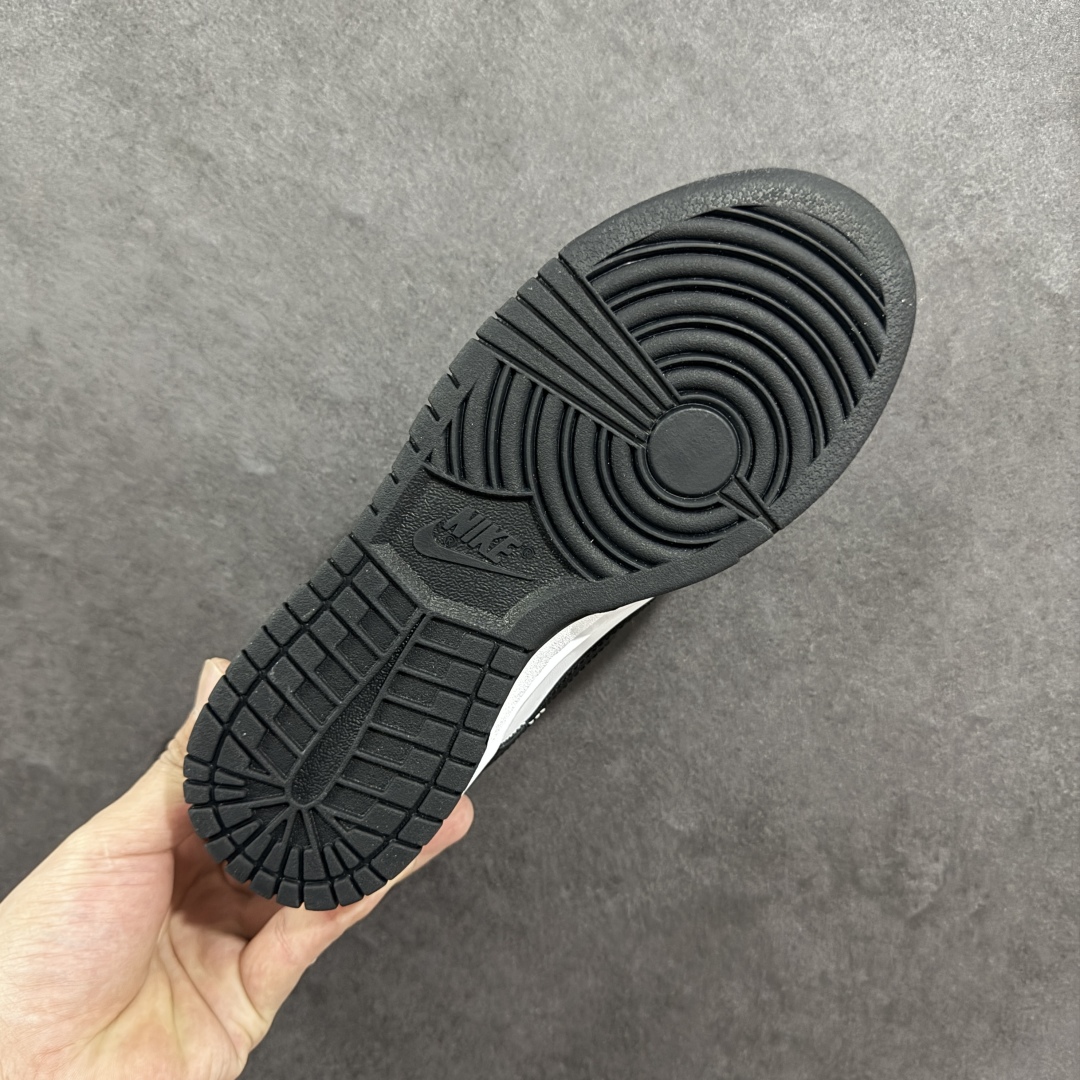 图片[9]-【YC纯原】NK Dunk Low 黑白熊猫2.0 HF5441-100 实力大厂出品 新配色陆续开发 全套原纸板楦头开发 确保原汁原味 完美呈现DUNK版型 一比一鞋头弧度高度鞋身弧度 此版本只针对中端市场 皮料材质有所更替 其他数据细节工艺流程均保持一致 绝不口嗨 细节品控鞋型随意对比 独家私模官方第六代原厂航空铝磨具打磨大底 鞋头坡度极致还原 无解鞋型 原盒原配 圈内天花板工艺 原厂玻璃冲刀 超高清洁度 全鞋零毛边皮料切割 原厂中底布点胶 中底布拉帮走线遵循公司 尺码：36 36.5 37.5 38 38.5 39 40 40.5 41 42 42.5 43 44 44.5 45 46-选品中心