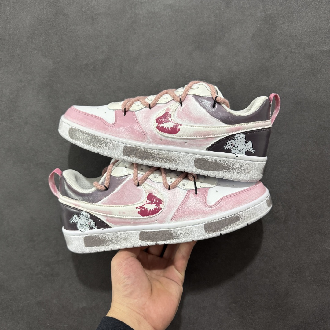 图片[9]-【定制版】NK Court Vision 1 “镜之魅影”手绘涂鸦定制板鞋 BQ5448-216 在那幽谧昏暗的房间里，一面古老的镜子静静伫立，镜面斑驳，裂痕交错，镜之魅影，它不仅是一面镜子的神秘力量，更是我们内心深处对自我的追寻和探索。 尺码：36 36.5 37.5 38 38.5 39 40 40.5 41 42 42.5 43 44 44.5 45-选品中心