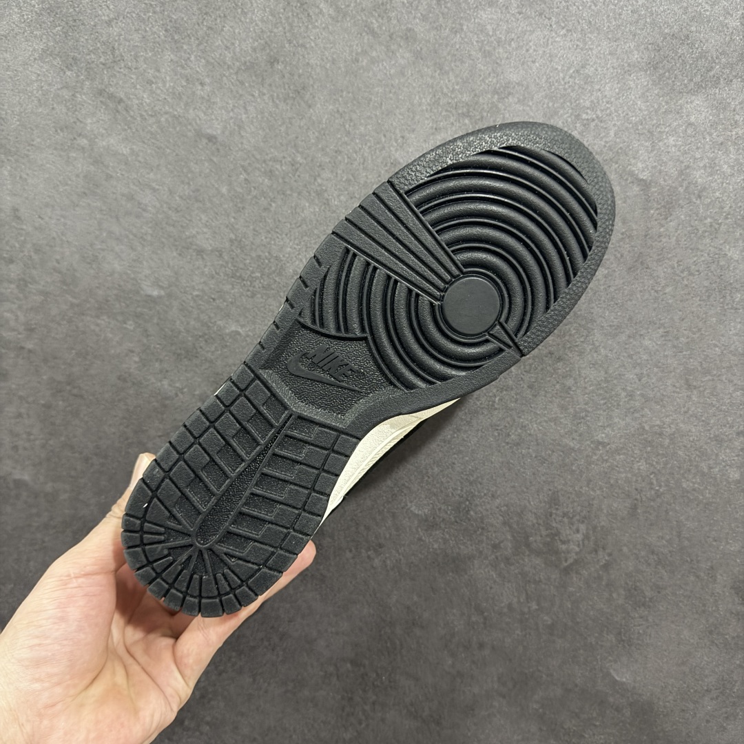 图片[9]-【定制版】Nike SB Dunk Low 米白AJ黑勾 周年高端定制 低帮休闲板鞋 LW1818-118  #定制鞋盒 大厂纯原品质出货 超高清洁度 皮料切割干净无任何毛边 细节完美   尺码：36 36.5 37.5 38 36.5 39 40 40.5 41 42 42.5 43 44 44.5 45-选品中心