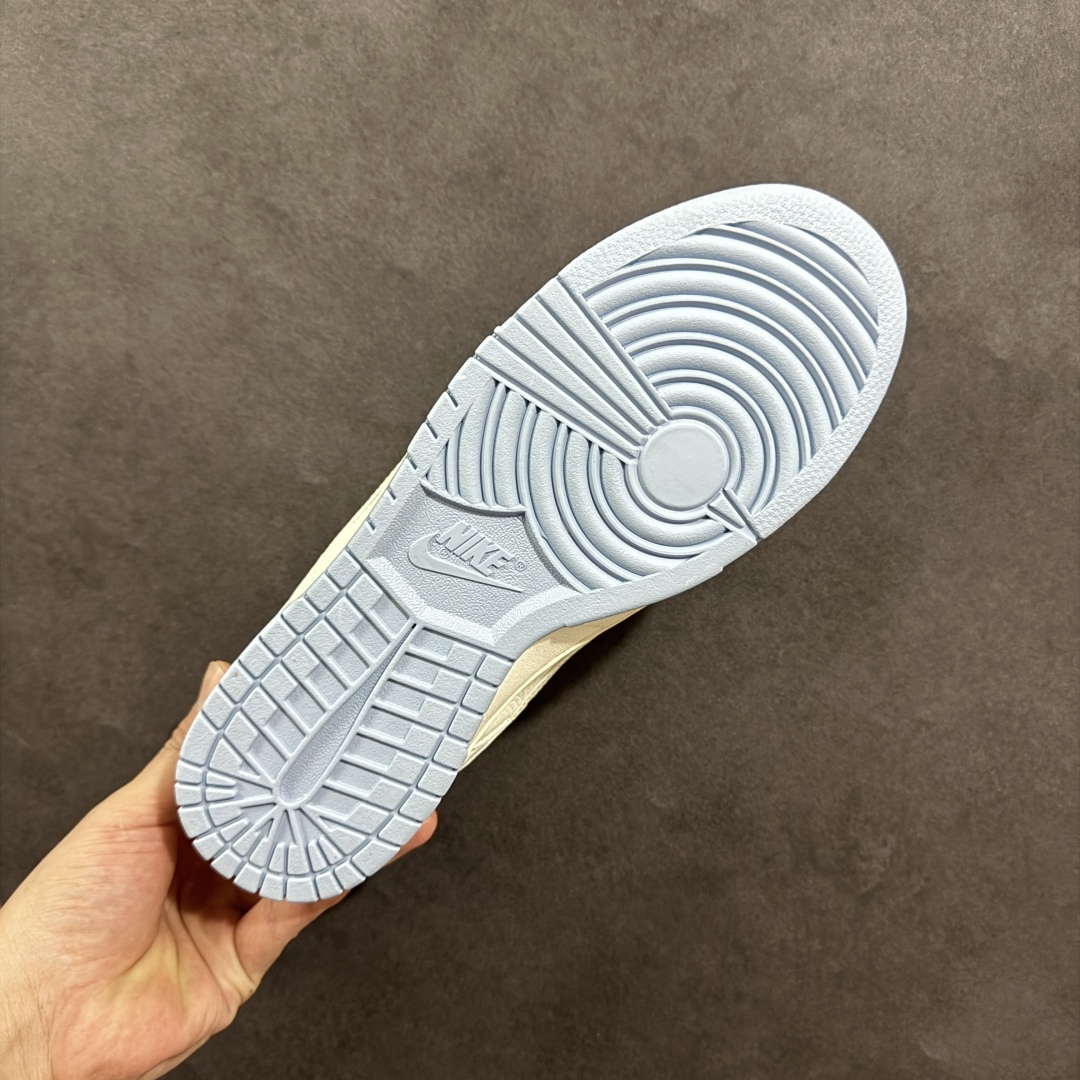 图片[9]-【定制版】Nike SB Dunk Low 斯图西联名 大学蓝花勾 周年高端定制 低帮休闲板鞋 XS6089-591  #定制鞋盒 大厂纯原品质出货 超高清洁度 皮料切割干净无任何毛边 细节完美   尺码：36 36.5 37.5 38 36.5 39 40 40.5 41 42 42.5 43 44 44.5 45-选品中心