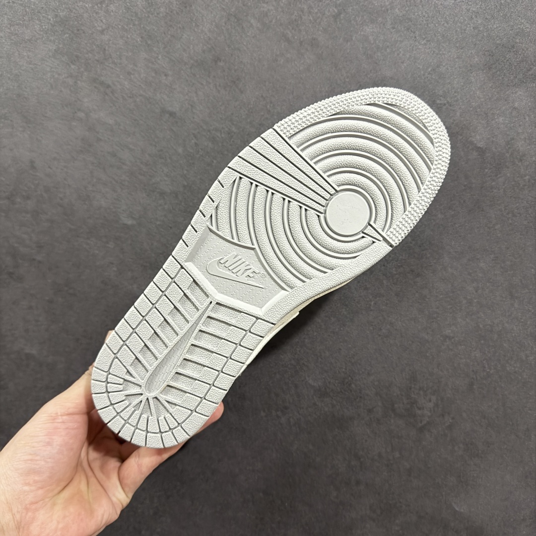 图片[9]-【定制版】Air Jordan 1 Low AJ1 乔1耐克联名 简约米灰底 高端定制 低帮复古篮球鞋 XX3168-187  #定制鞋盒 大厂纯原品质出货 超高清洁度 皮料切割干净无任何毛边 细节完美   尺码：36 36.5 37.5 38 36.5 39 40 40.5 41 42 42.5 43 44 44.5 45-选品中心