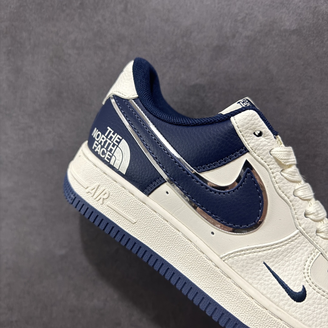 图片[6]-【定制版】Nike Air Force 1\’07 Low 北面联名 深蓝底 空军一号低帮休闲板鞋 ZH2598-318  #原楦头原纸板 原装鞋盒 定制五金配件 内置全掌气垫 原厂鞋底   尺码：36 36.5 37.5 38 38.5 39 40 40.5 41 42 42.5 43 44 44.5 45-选品中心