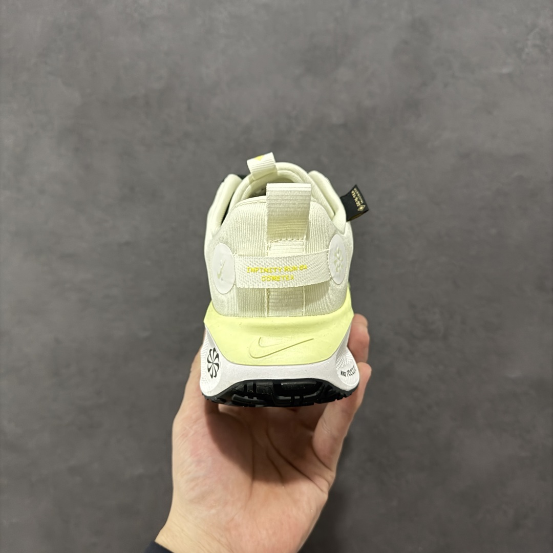 图片[4]-【公司级】NIKE Reactx X Infinty Run 4 GTX 马拉松机能风格运动鞋 简约大方的造型设计 随性休闲的时尚格调穿着舒适轻便 运动灵活自如 满足日常个性穿搭提供稳固支撑力和非凡抓地力缔造舒适非凡的迈步体验 货号： FB2197-100 尺码：36 36.5 37.5 38 38.5 39 40 40.5 41 42 42.5 43 44 45 46-选品中心