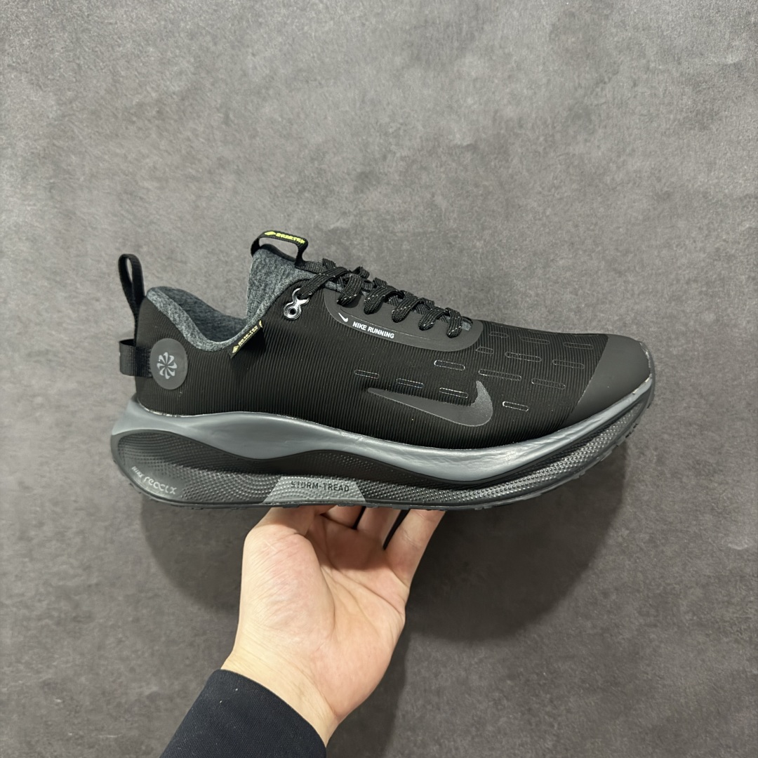 【公司级】NIKE Reactx X Infinty Run 4 GTX 马拉松机能风格运动鞋 简约大方的造型设计 随性休闲的时尚格调穿着舒适轻便 运动灵活自如 满足日常个性穿搭提供稳固支撑力和非凡抓地力缔造舒适非凡的迈步体验 货号: FB2197-002 尺码:36 36.5 37.5 38 38.5 39 40 40.5 41 42 42.5 43 44 45 46-选品中心