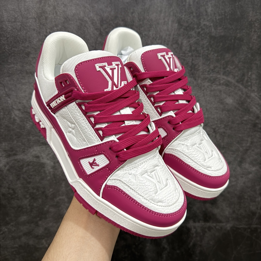 图片[6]-【顶级性价比版本】LV Trainer 双层飞机礼盒 中高端品质 价格超值不杀猪 非市面假特价版本 广东产 顶级品质 真材实料 不偷材料 市售数一数二的好货 放眼市场同价格绝对找不到比他更好的货⚠️ 工厂长期补货 价格优势供应 所有配色均原版购入开发打造 正确原版 超高还原度 空胶工艺 各细节到位 鞋面为细柔小牛皮 厚实织物鞋带正确扣子配件 正确牛仔布料无色差 图案对版对位 白色软质荔枝皮 老花压印到位 细节 版型全都没毛病 正确鞋垫 中高端零售 杀猪这个版本没毛病 品质见实拍 无需过多文案赘述！ 尺码： 35-45-选品中心