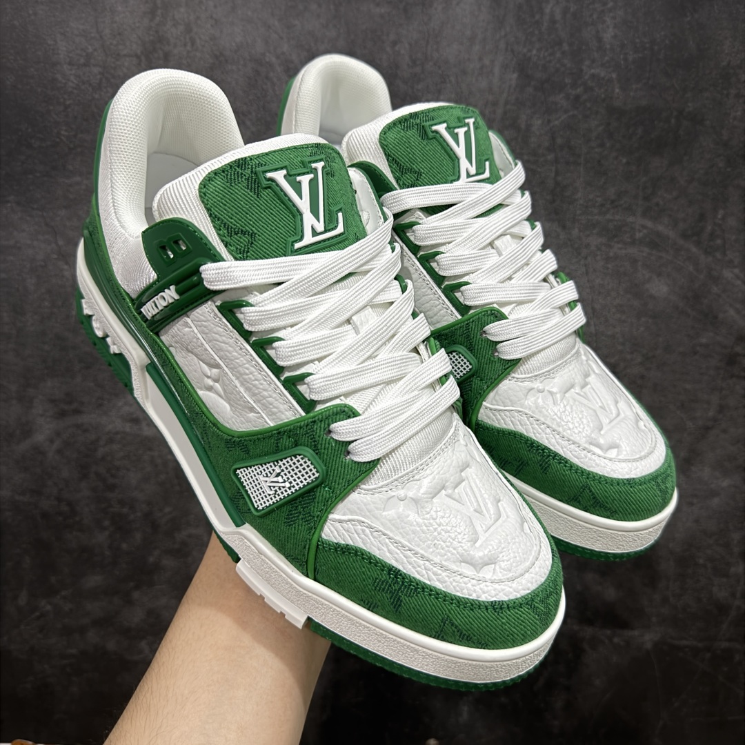 图片[12]-【顶级性价比版本】LV Trainer 双层飞机礼盒 中高端品质 价格超值不杀猪 非市面假特价版本 广东产 顶级品质 真材实料 不偷材料 市售数一数二的好货 放眼市场同价格绝对找不到比他更好的货⚠️ 工厂长期补货 价格优势供应 所有配色均原版购入开发打造 正确原版 超高还原度 空胶工艺 各细节到位 鞋面为细柔小牛皮 厚实织物鞋带正确扣子配件 正确牛仔布料无色差 图案对版对位 白色软质荔枝皮 老花压印到位 细节 版型全都没毛病 正确鞋垫 中高端零售 杀猪这个版本没毛病 品质见实拍 无需过多文案赘述！ 尺码： 35-45-选品中心