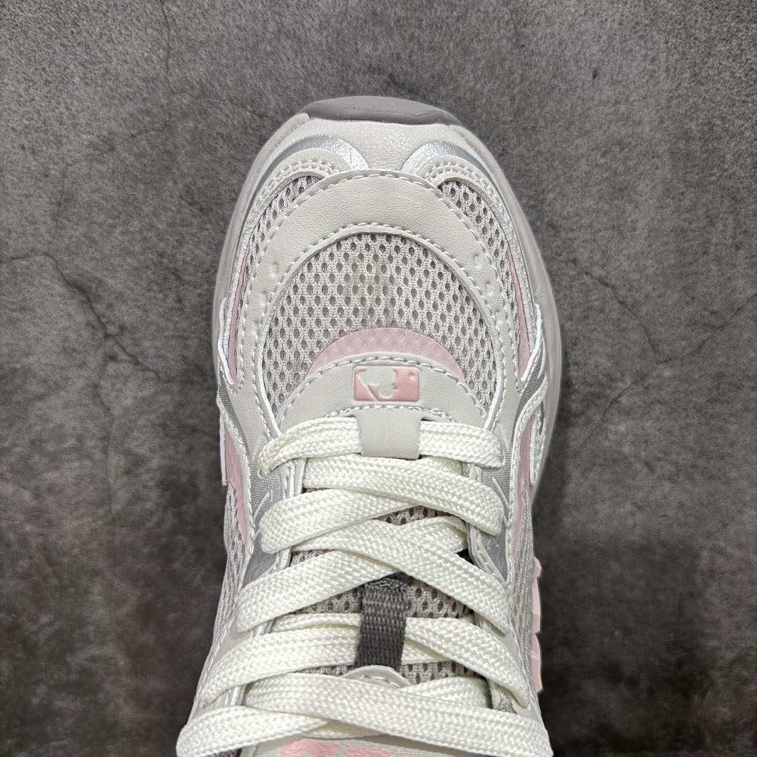 图片[5]-【纯原版】MLB Winner Chunky 25新款 NY百搭舒适休闲潮流运动厚底增高 防滑耐磨 低帮 老爹鞋白粉色 潮流厚底时尚街头赛博老爹鞋 MLB官方同步出货 虞书欣等众多潮流明星同款 高弹双层MD大底 原楦原档案数据开发版型（完美鞋头弧度/后套收口效果🆚市面文案版本‼️） 原厂立体填充鞋舌海绵 中底注胶孔原数据开发模具大底原厂转印标市面上唯一纯原版本 原材料打造 内增高6cm 原厂1：1模具开发 原厂进口纳米材质 原厂 全套手提袋 原盒雷射防伪标包装 天猫订单品质 官网尺码：35 36 36.5 37.5 38 38.5 39 40-选品中心