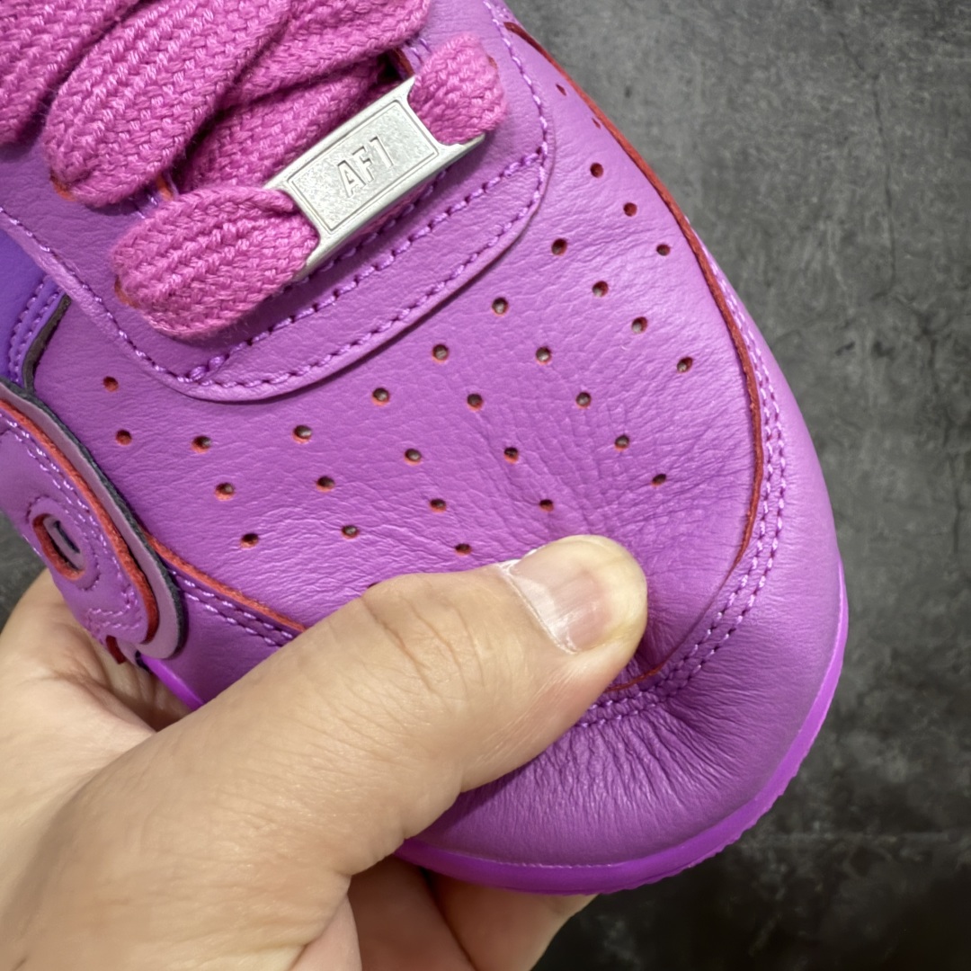 图片[4]-【S2纯原】CPFM x NK Air Force 1 Low 空军一号系列低帮 S2纯原生产线出品 经典百搭休闲运动板鞋“联名放大补丁字母”近日，A$AP Bari 在其官方社交媒体上预告了 Cactus Plant Flea Market(CPFM) 和 Nike Air Force 1 Low 的全新配色。 #此次全新推出的紫色和苔藓绿配色，保留了原始黑白版本的标志性风格，均采用皮革鞋面、尼龙鞋舌、带有反光底衬的「AIR SUNSHINE」及同色 AF1 橡胶鞋底。 货号：FQ7069-500 尺码：36 36.5 37.5 38 38.5 39 40 40.5 41 42 42.5 43 44 44.5 45 46 47.5-选品中心