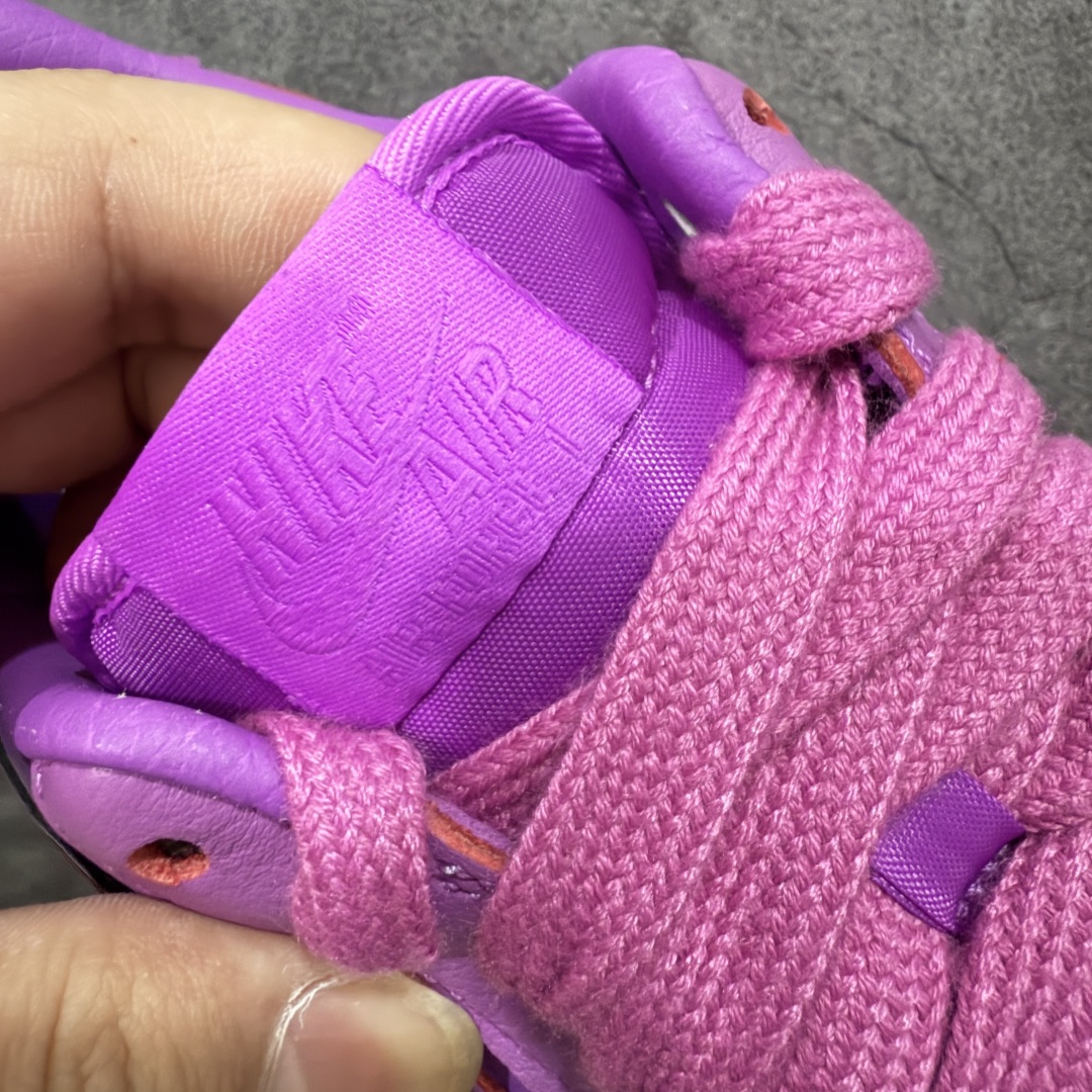图片[5]-【S2纯原】CPFM x NK Air Force 1 Low 空军一号系列低帮 S2纯原生产线出品 经典百搭休闲运动板鞋“联名放大补丁字母”近日，A$AP Bari 在其官方社交媒体上预告了 Cactus Plant Flea Market(CPFM) 和 Nike Air Force 1 Low 的全新配色。 #此次全新推出的紫色和苔藓绿配色，保留了原始黑白版本的标志性风格，均采用皮革鞋面、尼龙鞋舌、带有反光底衬的「AIR SUNSHINE」及同色 AF1 橡胶鞋底。 货号：FQ7069-500 尺码：36 36.5 37.5 38 38.5 39 40 40.5 41 42 42.5 43 44 44.5 45 46 47.5-选品中心