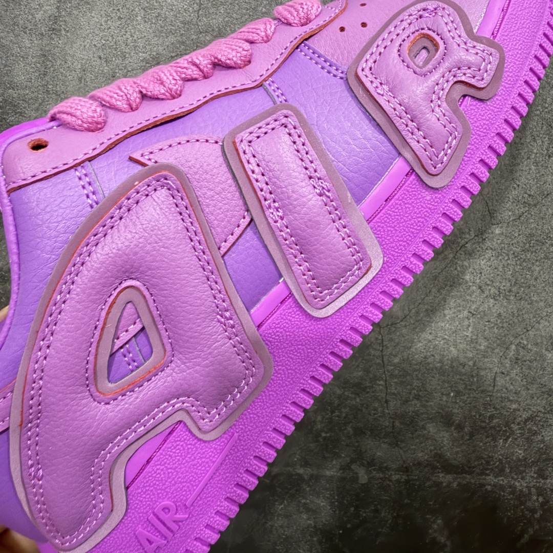 图片[3]-【S2纯原】CPFM x NK Air Force 1 Low 空军一号系列低帮 S2纯原生产线出品 经典百搭休闲运动板鞋“联名放大补丁字母”近日，A$AP Bari 在其官方社交媒体上预告了 Cactus Plant Flea Market(CPFM) 和 Nike Air Force 1 Low 的全新配色。 #此次全新推出的紫色和苔藓绿配色，保留了原始黑白版本的标志性风格，均采用皮革鞋面、尼龙鞋舌、带有反光底衬的「AIR SUNSHINE」及同色 AF1 橡胶鞋底。 货号：FQ7069-500 尺码：36 36.5 37.5 38 38.5 39 40 40.5 41 42 42.5 43 44 44.5 45 46 47.5-选品中心