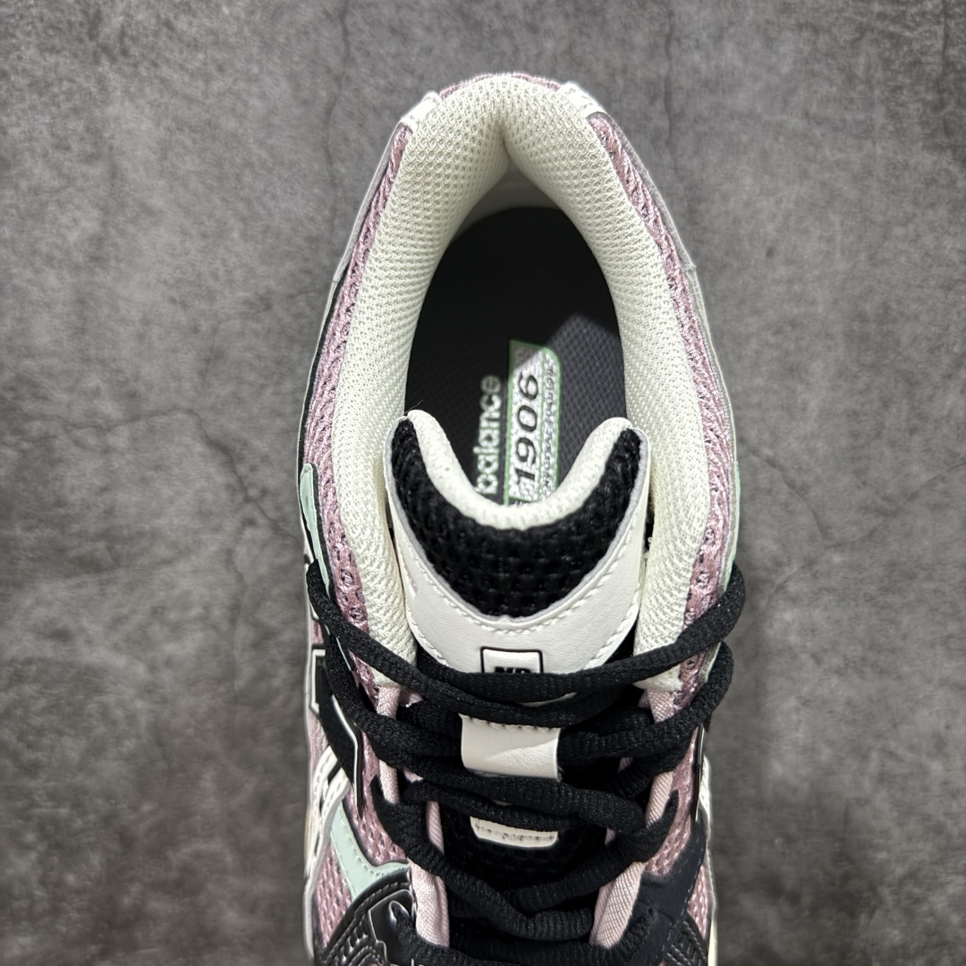 图片[8]-【纯原版】NB新百伦New Balance M1906R U1906NB 系列复古老爹风休闲运动慢跑鞋 采用轻质牛剖革拼接透气网眼衬垫织物鞋面材质#T-Beam大底提供足步弓支撑，保持步态稳定#后跟搭载外露缓震胶 鞋身整体以各种深浅不一的灰色覆盖，鞋头以淡蓝色调装饰，网眼衬垫通过不规律的色块实现做旧的美感，泛黄的鞋底更是进一步增添了复古气息。 尺码：36 37 37.5 38 38.5 39.5 40 40.5 41.5 42 42.5 43 44 45 46.5-选品中心