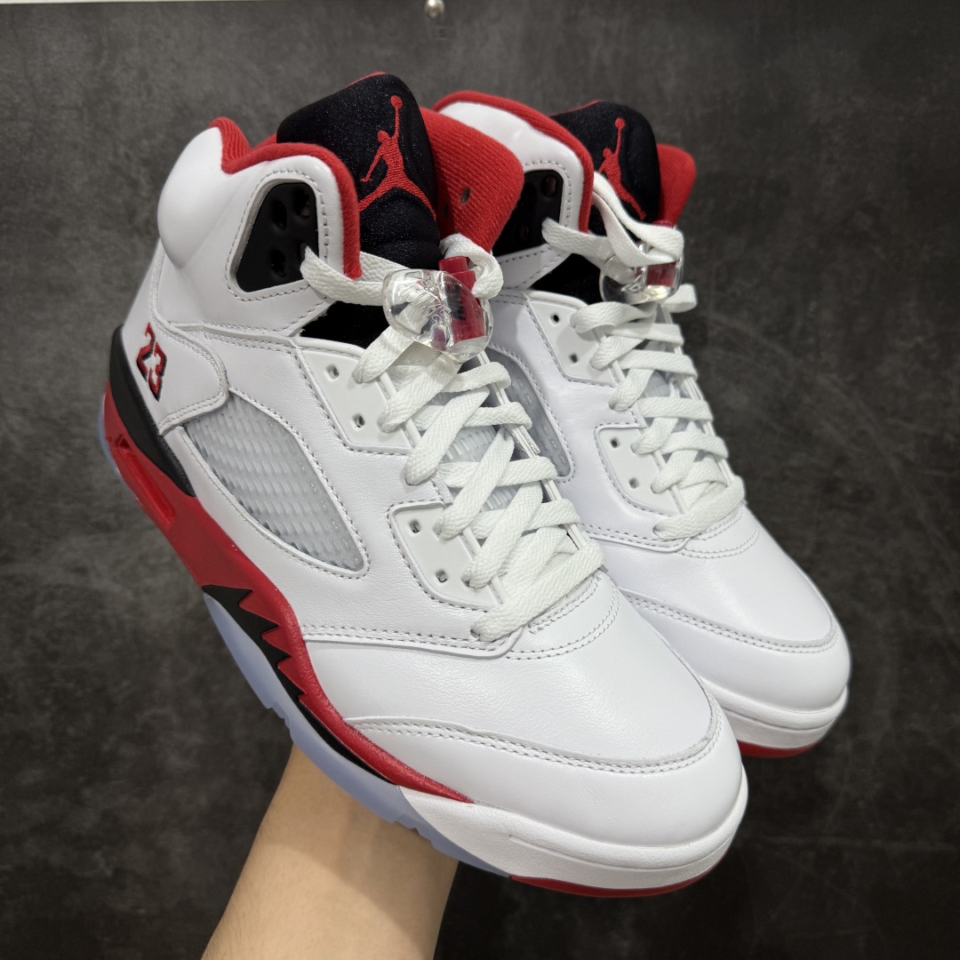 【PK纯原】Air Jordan 5 Retro \”Fire Red Black Tongue\” AJ5 乔5流川枫 火焰红 篮球鞋 HQ7978-101 国内一线大厂出品 匠心打造 原厂皮料原厂数据 全新纸板 模具打造 外贸 平台高端零售专供品质 品质毋庸置疑 一眼正品既视感 细节均已解码 尺码:40 40.5 41 42 42.5 43 44 44.5 45 46 47.5-选品中心