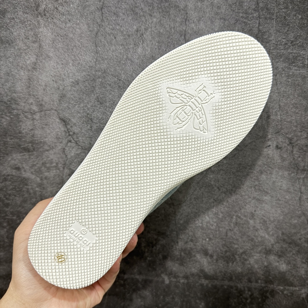 图片[9]-【广东纯原版】Gucci做旧小脏鞋 蓝白牛仔 ZP开发 原版开模 金属双G水晶圆柱形标 Gucci原版纹织带 真正水洗布标 鞋面擦色牛皮拼接经典双G布面料，皮面切口全油边封口工艺，原版毛巾布里细腻柔软更舒适透气，垫脚乳胶注塑一体，私模钢印，双色原版TPU大底(下层宽，上层窄) 配进口原版四边封干燥剂、原版18股鞋带，绿色盒子，与专柜配套包装一致 尺码：39-45-选品中心