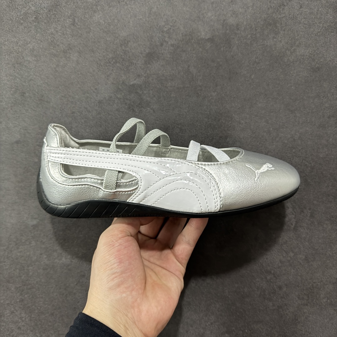 【PE版本】PUMA Speedcat BALLET Metallic Wns 玛丽珍芭蕾鞋 安福独家品质 非市场流通版本 品质材料做工都优于市场同价位货 配色酷感拉满 低帮设计超显脚踝纤细,上脚轻盈又舒适 不管日常出街还是运动都适配,防滑耐磨超抗造。 货号:401587-41 尺码:35.5 36 37 37.5 38 38.5 39 40 40.5 41-选品中心