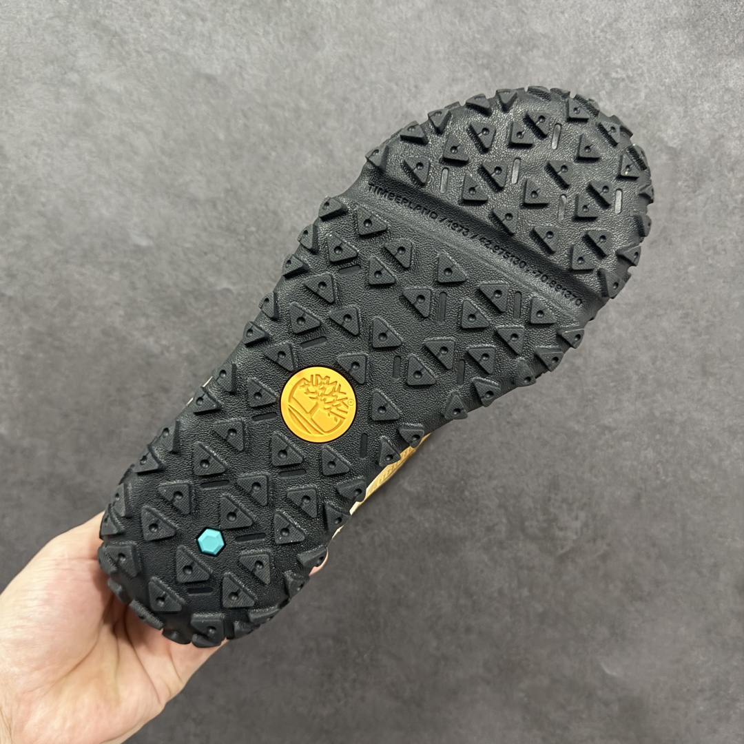 图片[9]-【公司级】Timberland Greenstride Motion 6 添柏岚防滑耐磨低帮户外功能鞋 简约大方的造型设计，给人以随性休闲的时尚格调，穿着舒适轻便，运动灵活自如，满足日常个性穿搭。Timberland户外品牌最早成立于1918年的美国波士顿，它的成功故事就从第一双防水皮靴Yellow Boots开始。这双具备完全防水机能的靴子瞬间广受好评，他那独创又不失古典的款式，以及大胆使用黄色的崭新风格，吸引了广大消费者的目光。现今仍不改其原有风貌的这双黄靴，就是火遍全球的“大黄靴”。Timberland的高端工艺、实穿耐用等特点让他拥有绝对鞋界地位。 尺码：40 41 41.5 42 43 43.5 44 44.5 45 45.5 46-选品中心
