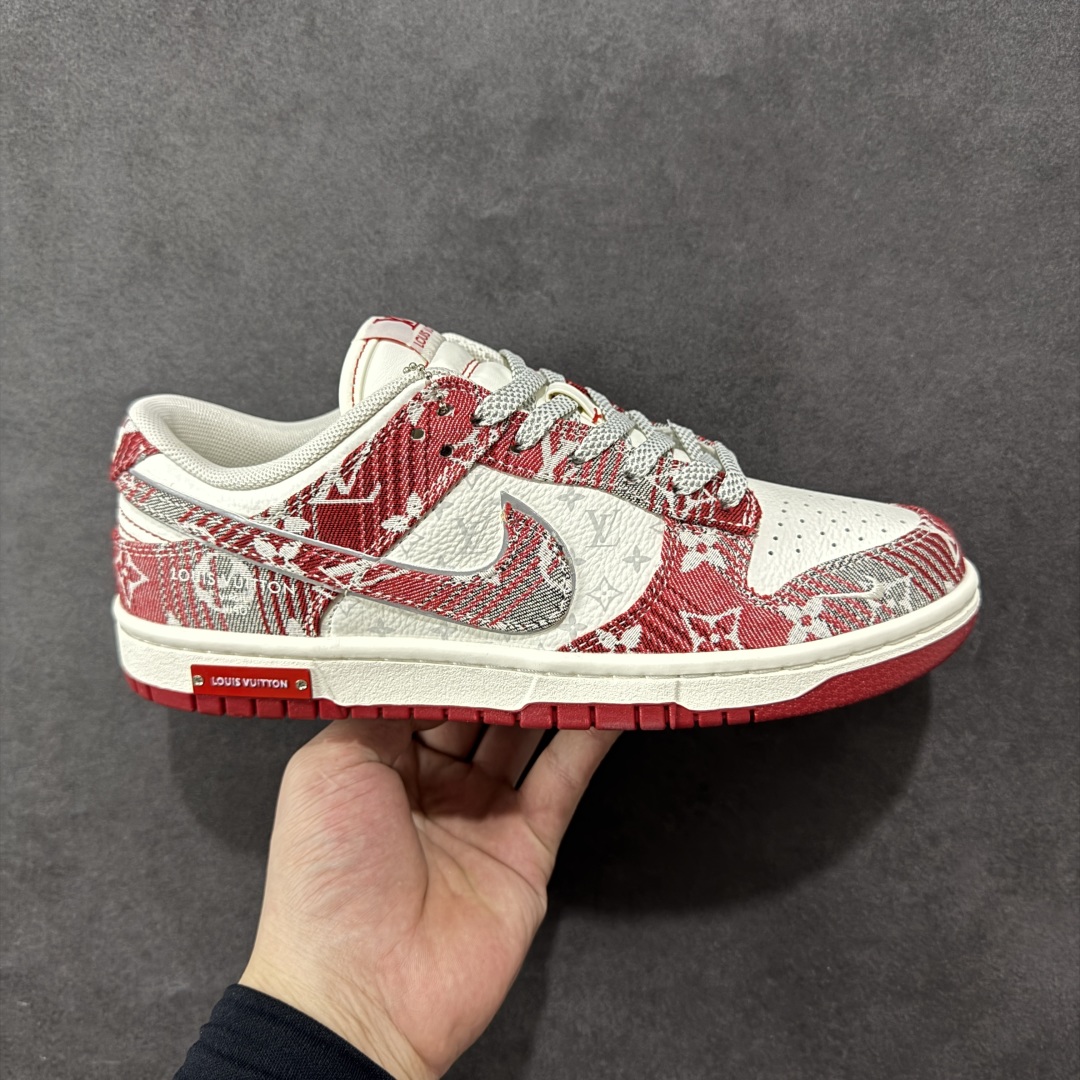  
【定制版】Nike SB Dunk Low“LV联名——灰红牛仔”  周年高端定制 低帮休闲板鞋 夜