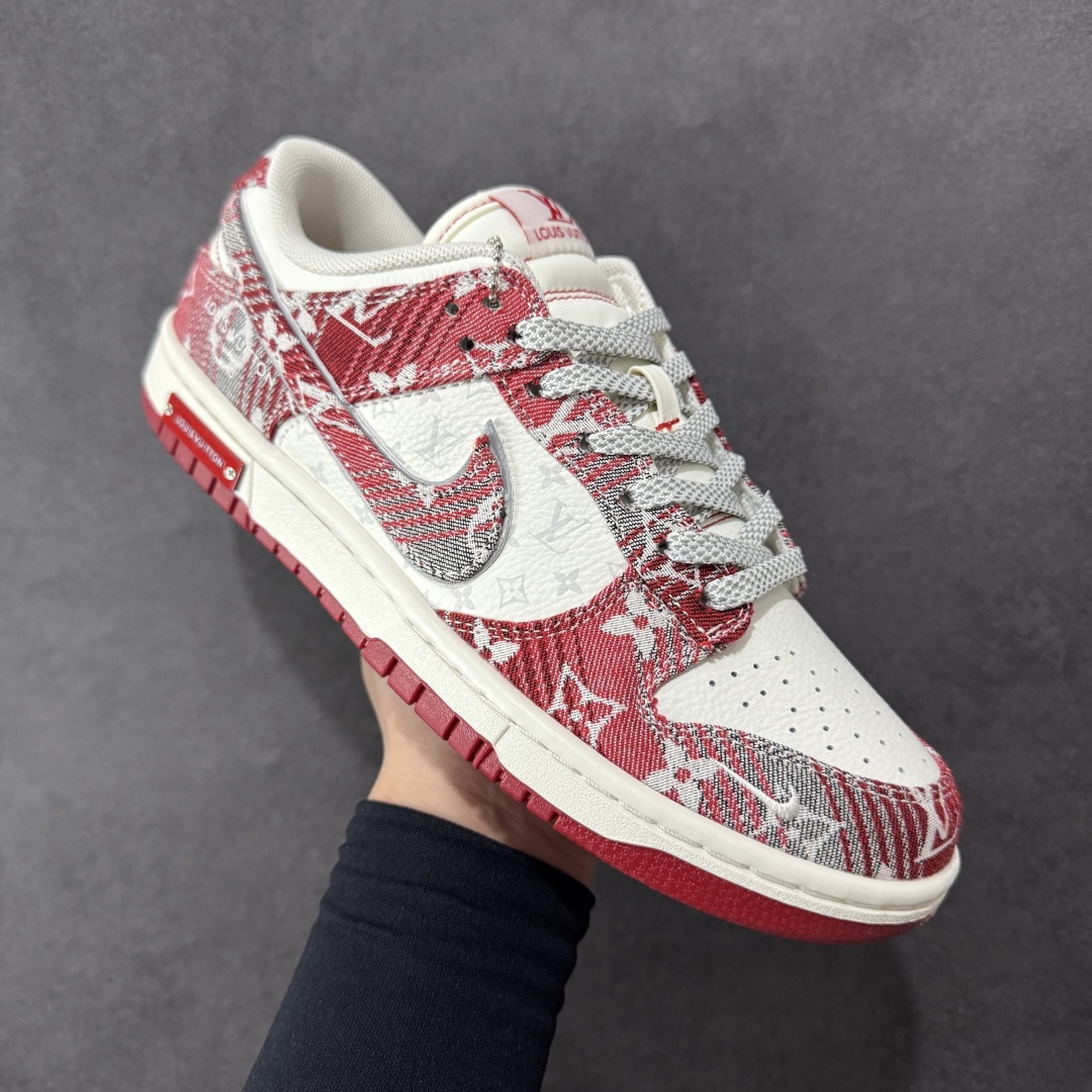  
【定制版】Nike SB Dunk Low“LV联名——灰红牛仔”  周年高端定制 低帮休闲板鞋 夜