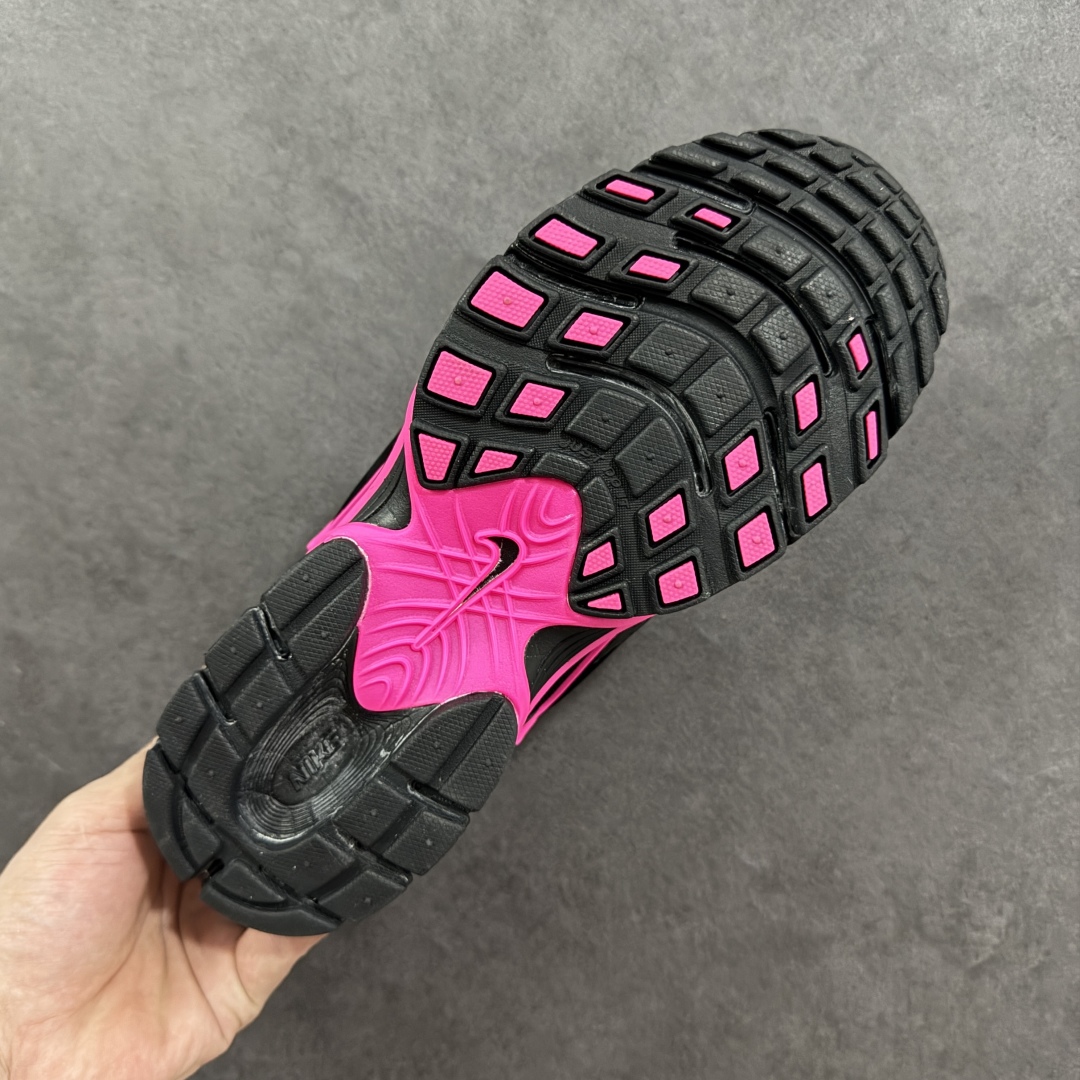 图片[9]-【公司级】NK V5 RNR 舒适百搭防滑耐磨低帮跑步鞋 HJ5228-007 舒适有型适合日常穿着 该鞋款延续千禧年经典设计搭载泡绵中底 厚实而轻盈匠心细节巧搭立体耐克勾标志焕新演绎复古跑鞋 鞋款从千禧年美学汲取灵感 混搭多种材质突显层次感立体感和传统跑步风范 尺码：36 36.5 37.5 38 38.5 39 40 40.5 41 42 42.5 43 44 44.5 45-选品中心