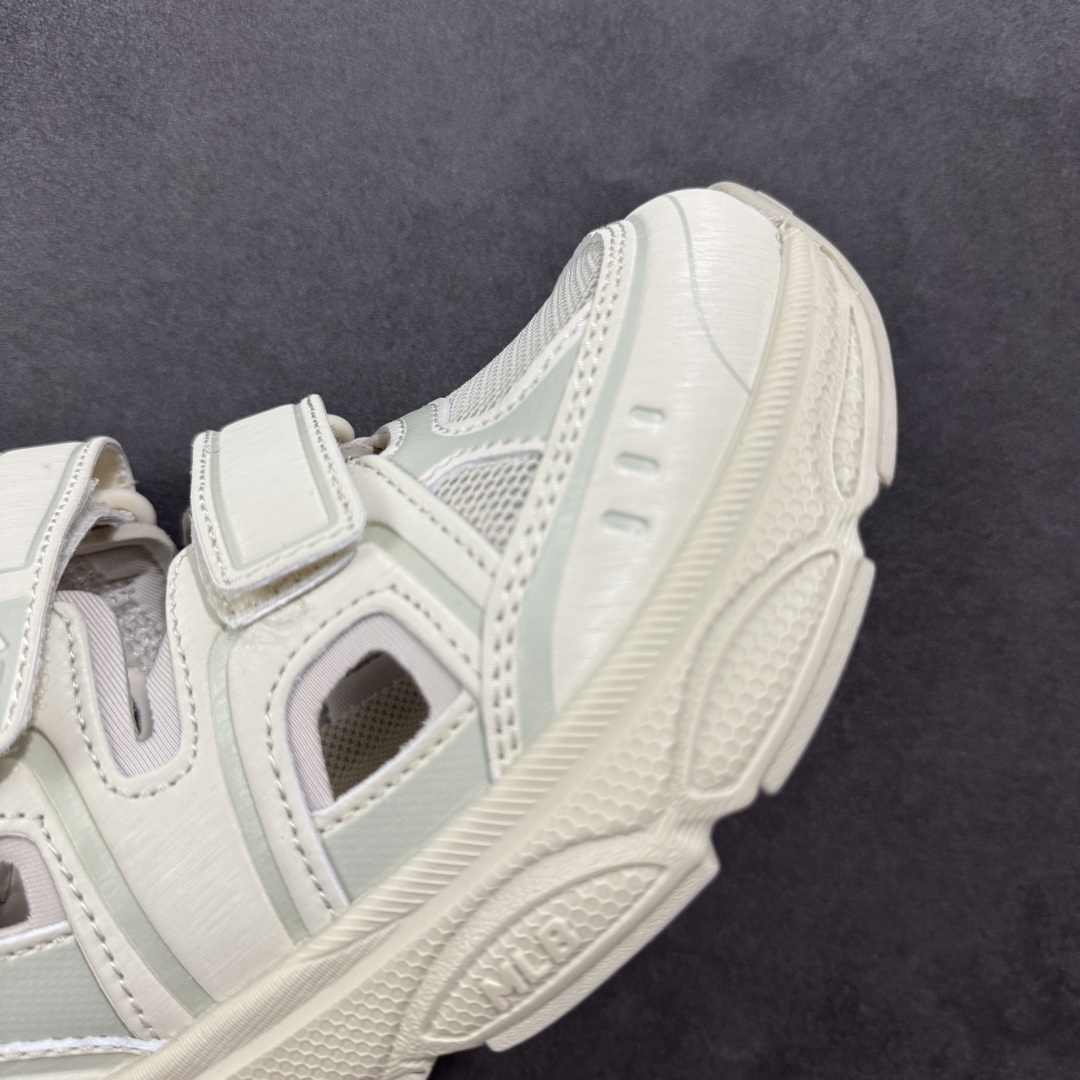 图片[5]-【纯原平台版】MLB棒球联盟网红老爹鞋 韩国洋基队NY大标潮流老爹鞋凉鞋 沙滩鞋 原楦原档案数据开发版型 完美鞋头弧度/后套收口效果🆚市面文案版本‼️ 原厂立体填充鞋舌海绵 中底注胶孔原数据开发模具大底原厂转印标 市面上唯一纯原版本 原材料打造 内增高6cm 原厂1：1模具开发 原厂进口纳米材质 原厂 全套手提袋 原盒雷射防伪标包装 天猫订单品质 官网尺码35 36 36.5 37.5 38 38.5 39 40 40.5 41 42 42.5 43 44 45-选品中心