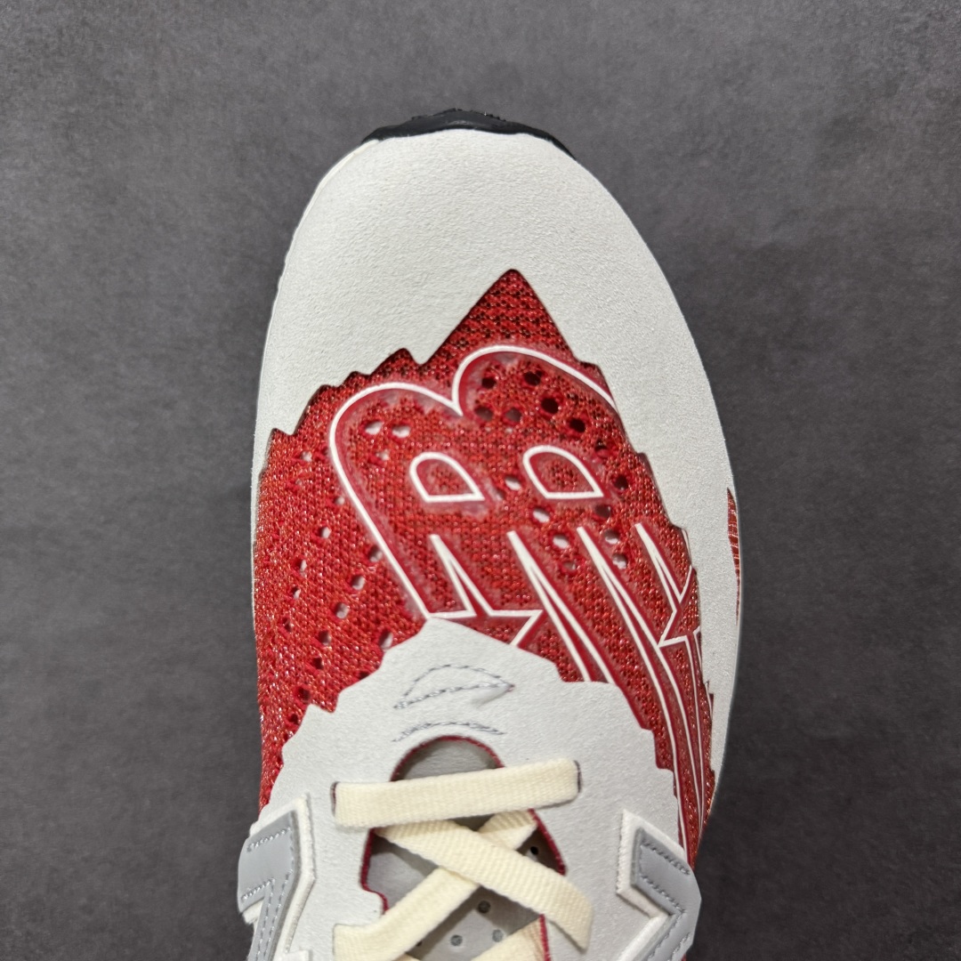 图片[8]-【公司级】意大利机能时装品牌/石头岛Stone Island x NB新百伦FuelCell RC Elite V2\”Angora Mars Red\”系列超轻量化低帮休闲运动慢跑鞋“网织镂空”真标带半码 原楦原纸版开发版型 采用超轻透气3D针织网眼材料结构鞋面及打印Logo细节#中底嵌入FuelCell轻量化技术组合全掌碳纤维板❗️ 货号：MSRCELST 尺码：36-45带半码-选品中心