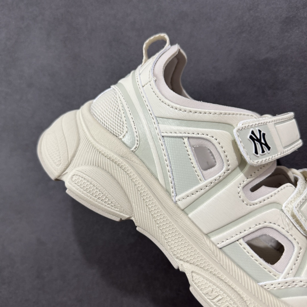 图片[6]-【纯原平台版】MLB棒球联盟网红老爹鞋 韩国洋基队NY大标潮流老爹鞋凉鞋 沙滩鞋 原楦原档案数据开发版型 完美鞋头弧度/后套收口效果🆚市面文案版本‼️ 原厂立体填充鞋舌海绵 中底注胶孔原数据开发模具大底原厂转印标 市面上唯一纯原版本 原材料打造 内增高6cm 原厂1：1模具开发 原厂进口纳米材质 原厂 全套手提袋 原盒雷射防伪标包装 天猫订单品质 官网尺码35 36 36.5 37.5 38 38.5 39 40 40.5 41 42 42.5 43 44 45-选品中心