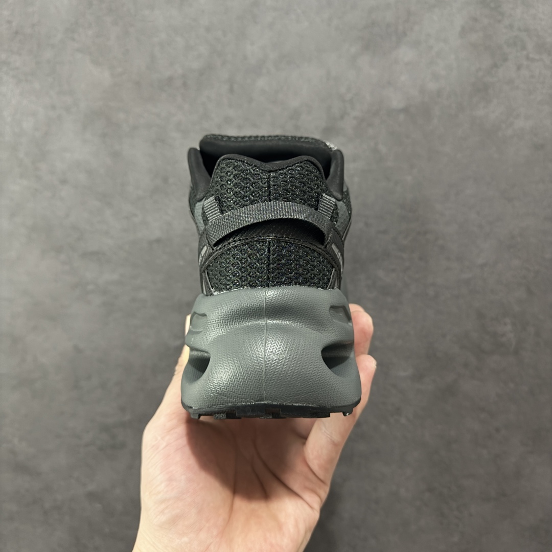 图片[4]-【纯原版】MLB Chunky Runner Basic 镂空网纱老爹慢跑鞋系列 Korea韩国联名NY美国榄球纽约洋基队限定 韩国代购专供 全套原楦原纸板原厂数据开发 正确中底拉帮中底网布细节 平台代购专供 左脚内置芯片 韩国代购吊牌标贴 独家一比一RB+MD组合大底 高频后跟小人Logo精准对位立体饱满 正确网布加超迁鞋面 转印中底走线紧密 转印Logo工艺表层防刮不掉色 尺码：35-45-选品中心