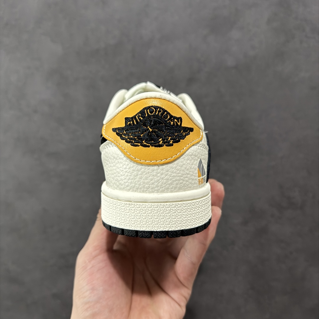 图片[4]-【定制版】Nike Air Jordan 1 x Travis Scott AJ1倒勾 乔一倒钩 北面联名款 耐克 低帮文化篮球鞋 完美品质出货 细节如图所示 鞋面切割工整 冲孔整齐干净 中底拉帮线 整体清洁度非常好 货号：XB1979 004 尺码：36 36.5 37.5 38 38.5 39 40 40.5 41 42 42.5 43 44 45-选品中心