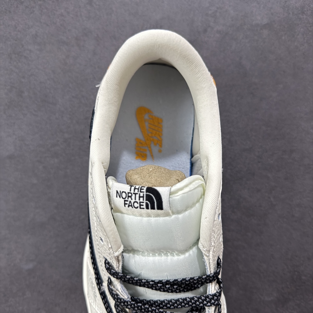 图片[7]-【定制版】Nike Air Jordan 1 x Travis Scott AJ1倒勾 乔一倒钩 北面联名款 耐克 低帮文化篮球鞋 完美品质出货 细节如图所示 鞋面切割工整 冲孔整齐干净 中底拉帮线 整体清洁度非常好 货号：XB1979 004 尺码：36 36.5 37.5 38 38.5 39 40 40.5 41 42 42.5 43 44 45-选品中心