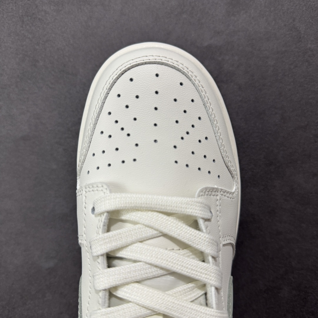 【纯原】NK Dunk Low 心之希冀 WG0406-021
此款整体以杏仁白色为主色调,以纯