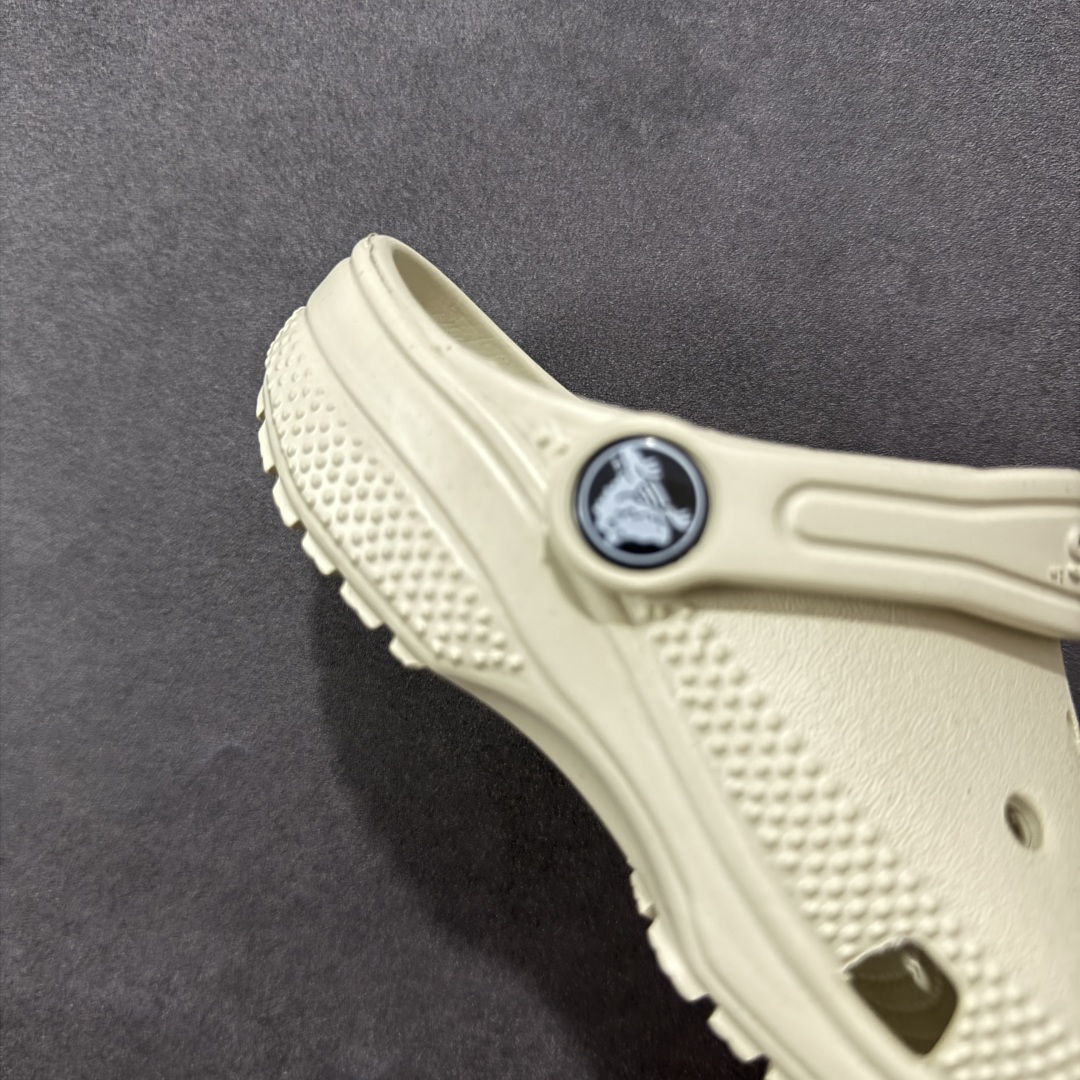图片[6]-【公司级】童鞋 Crocs Classic Clog 卡骆驰 经典明星洞洞凉鞋  #透明防水袋包装 注意配件需单独购买 超轻Croslite专利材料打造 鞋面更加耐用易清洗  尺码：C8（25）C9（26） C10（27）C11（28）C12（29）C13（30-31）J1（32）J2（33-34）J3（35-36）-选品中心