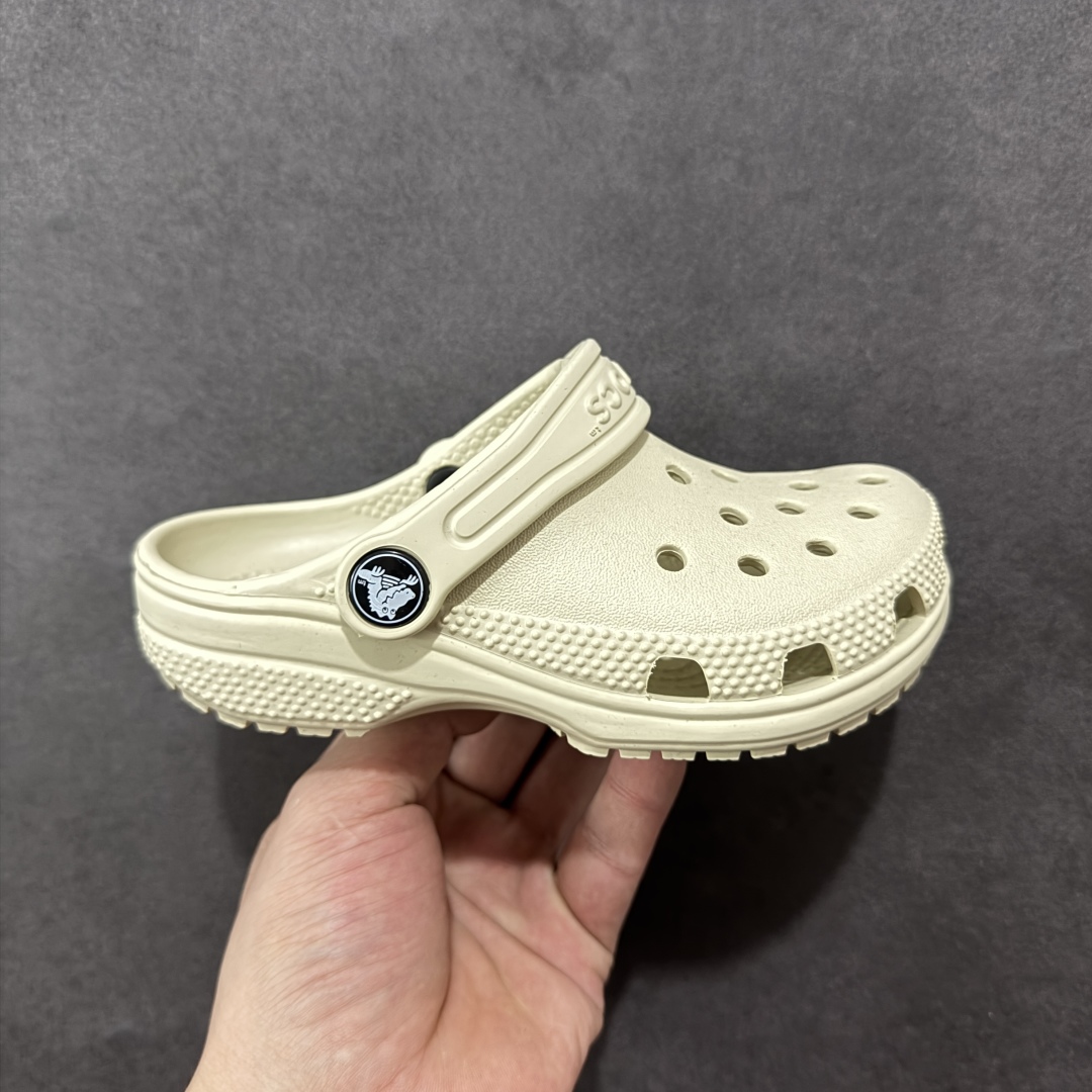 【公司级】童鞋 Crocs Classic Clog 卡骆驰 经典明星洞洞凉鞋  #透明防水袋包装 注意配件需单独购买 超轻Croslite专利材料打造 鞋面更加耐用易清洗  尺码：C8（25）C9（26） C10（27）C11（28）C12（29）C13（30-31）J1（32）J2（33-34）J3（35-36）-选品中心