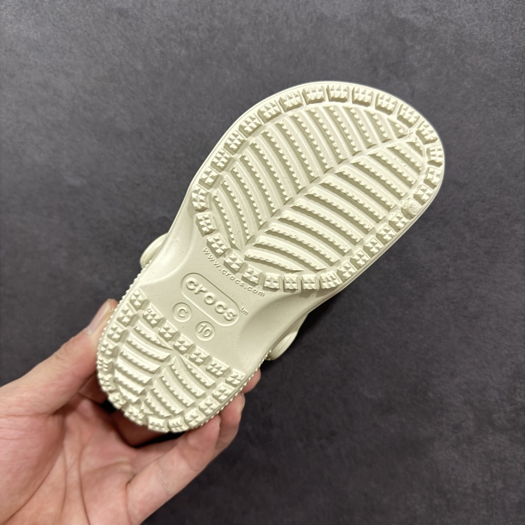 图片[9]-【公司级】童鞋 Crocs Classic Clog 卡骆驰 经典明星洞洞凉鞋  #透明防水袋包装 注意配件需单独购买 超轻Croslite专利材料打造 鞋面更加耐用易清洗  尺码：C8（25）C9（26） C10（27）C11（28）C12（29）C13（30-31）J1（32）J2（33-34）J3（35-36）-选品中心