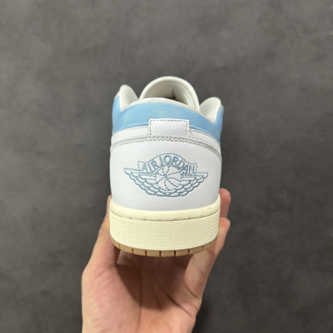 图片[4]-【K版】Air Jordan AJ1 Low 低帮 白蓝 HQ2004-400 全新流水线出品 市场第二梯队最强版 全部原鞋开发 原楦原纸板开发 全鞋电脑针车 原厂内置全掌气垫 原盒内在原标 唯一Zp原版鞋带绑法 免检产品 全新2022版型 全头层皮料 完美零毛边处理 原厂配置全掌气垫 价格定位良心 新配色陆续出货 尺码：36 36.5 37.5 38 38.5 39 40 40.5 41 42 42.5 43 44 44.5 45-选品中心