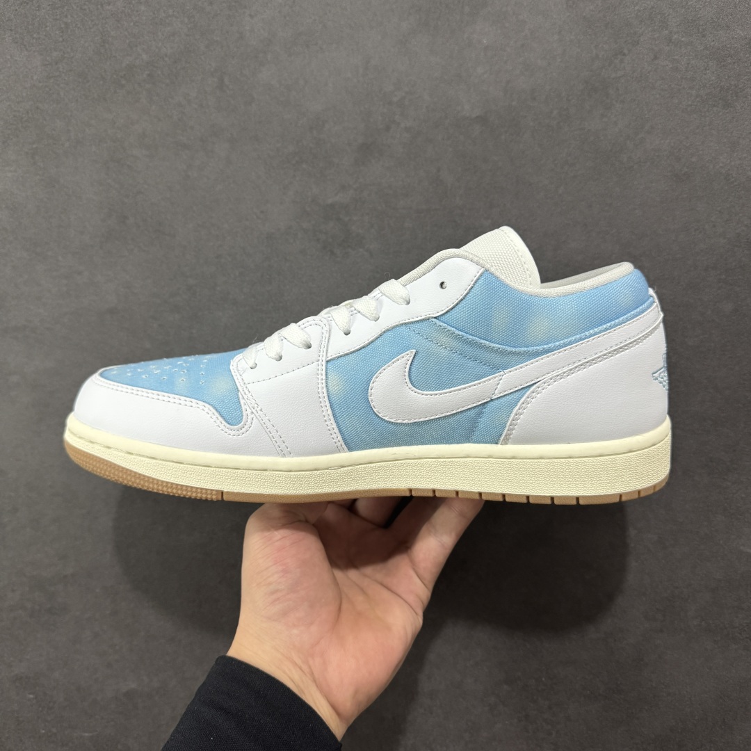 图片[2]-【K版】Air Jordan AJ1 Low 低帮 白蓝 HQ2004-400 全新流水线出品 市场第二梯队最强版 全部原鞋开发 原楦原纸板开发 全鞋电脑针车 原厂内置全掌气垫 原盒内在原标 唯一Zp原版鞋带绑法 免检产品 全新2022版型 全头层皮料 完美零毛边处理 原厂配置全掌气垫 价格定位良心 新配色陆续出货 尺码：36 36.5 37.5 38 38.5 39 40 40.5 41 42 42.5 43 44 44.5 45-选品中心