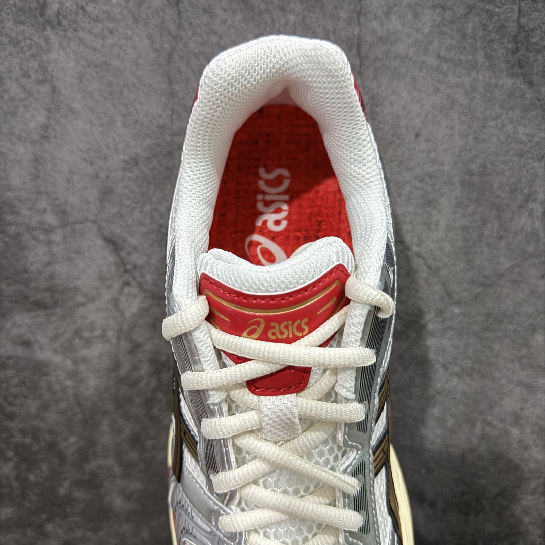 图片[8]-【总裁版】 ASICS GEL-KAYANO 14 亚瑟士系列轻量缓震休闲运动跑步鞋 市场天花板品质 鞋型细节秒杀市场流通版本 知名大厂出品 原版开发 细节完美把控 独家私模五层组合大底 原厂定制缓震硅胶加持 原盒原配 官方四联吊牌 一比一同步原鞋工艺和用料 后跟一样采用了GEL缓震胶 整体系列设计非常的科技感！ 锻炼跑步的同时让你一样时尚百搭！ 设计师 Hidenori Yamashita 以「Flash」一词为灵感，创造出未来感金属色鞋面，改造升级内在性能，由内而外全面革新，为 GEL-KAYANO 家族传承及经典跑鞋文化的延续，创下里程碑式作品。ASICS GEL – KAYANO 14 跑鞋重新诠释了复古的跑步形状，并以其 2000 年代后期的美学理念重新铺装，银色与蓝色的鞋面极为高档.网面铺陈与鞋面、鞋头多处细节位增添了透气性。ASICS GEL – KAYANO 14的鞋后跟部中底上以及多密度耐磨鞋底增加了 GEL 缓震胶，提供高抗冲击性、缓冲性、可保护脚部免受地面冲击的影响，穿着舒适性十足「入手同款」 尺码：36 37 37.5 38 39 39.5 40.5 41.5 42 42.5 43.5 44 45 46-选品中心